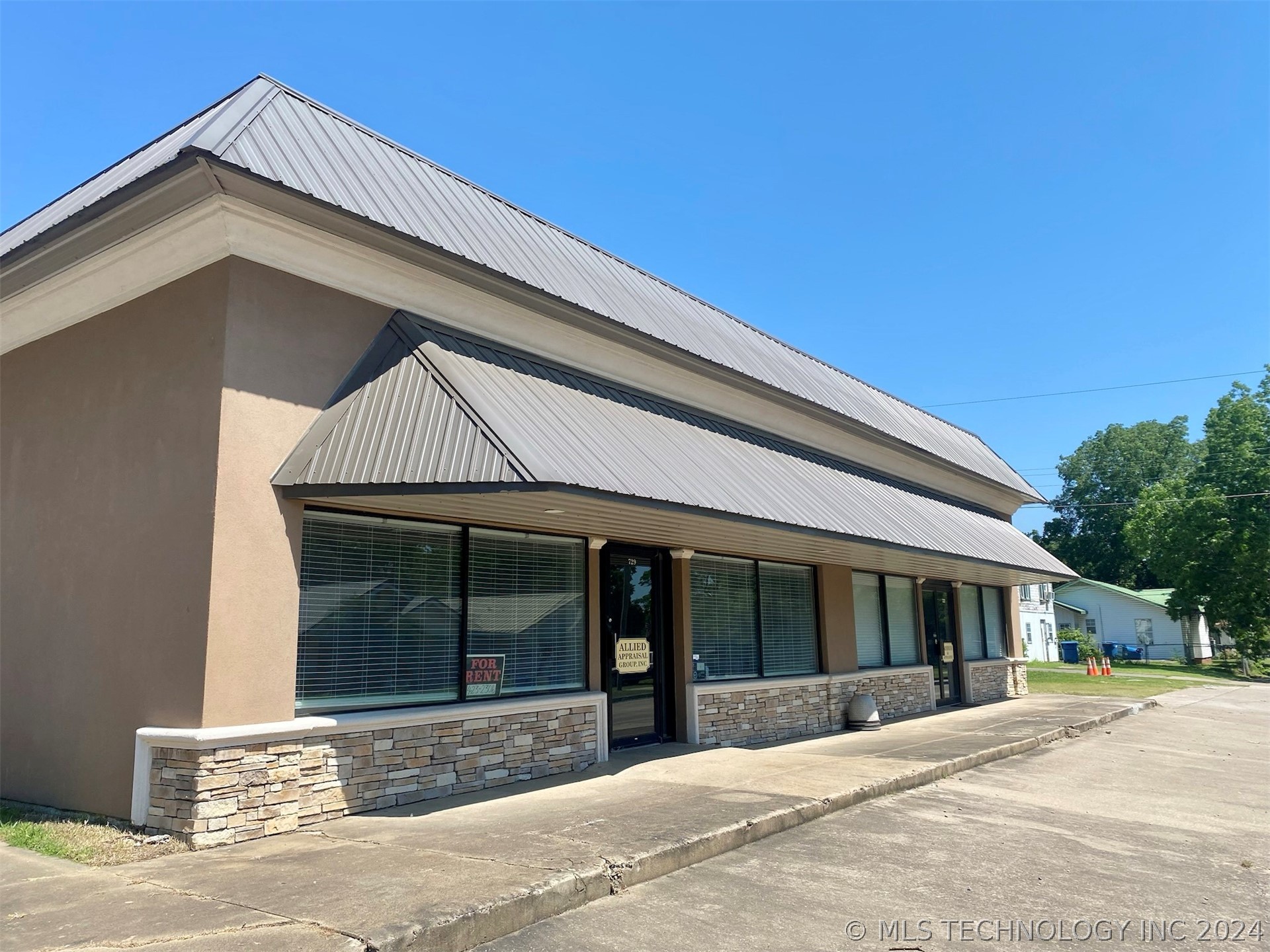 729 S 6th Street Property Photo 1