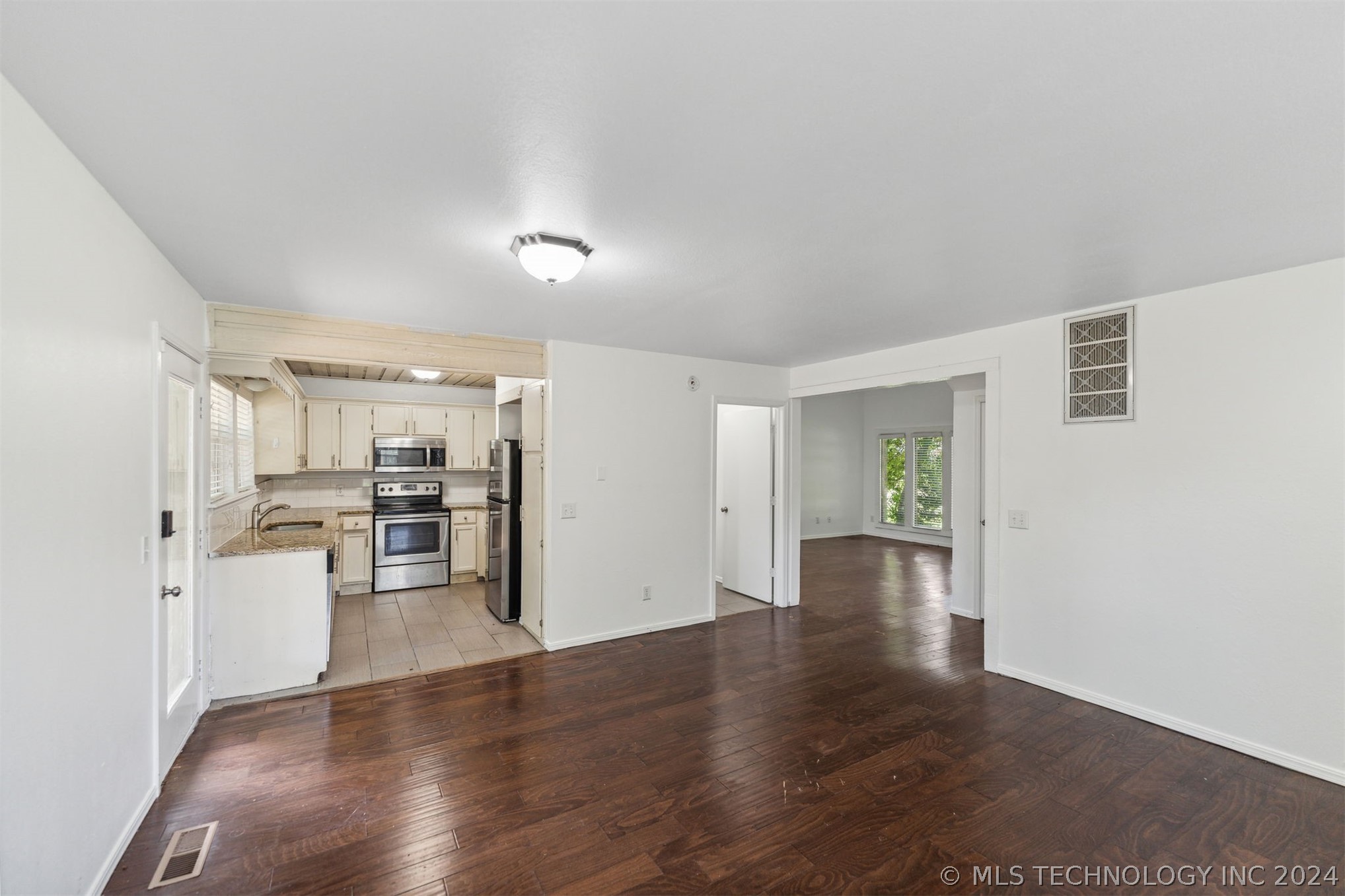 5117 S Lions Avenue Property Photo 10