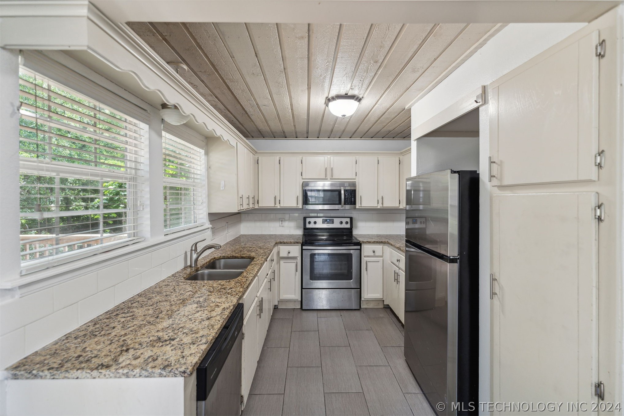 5117 S Lions Avenue Property Photo 11