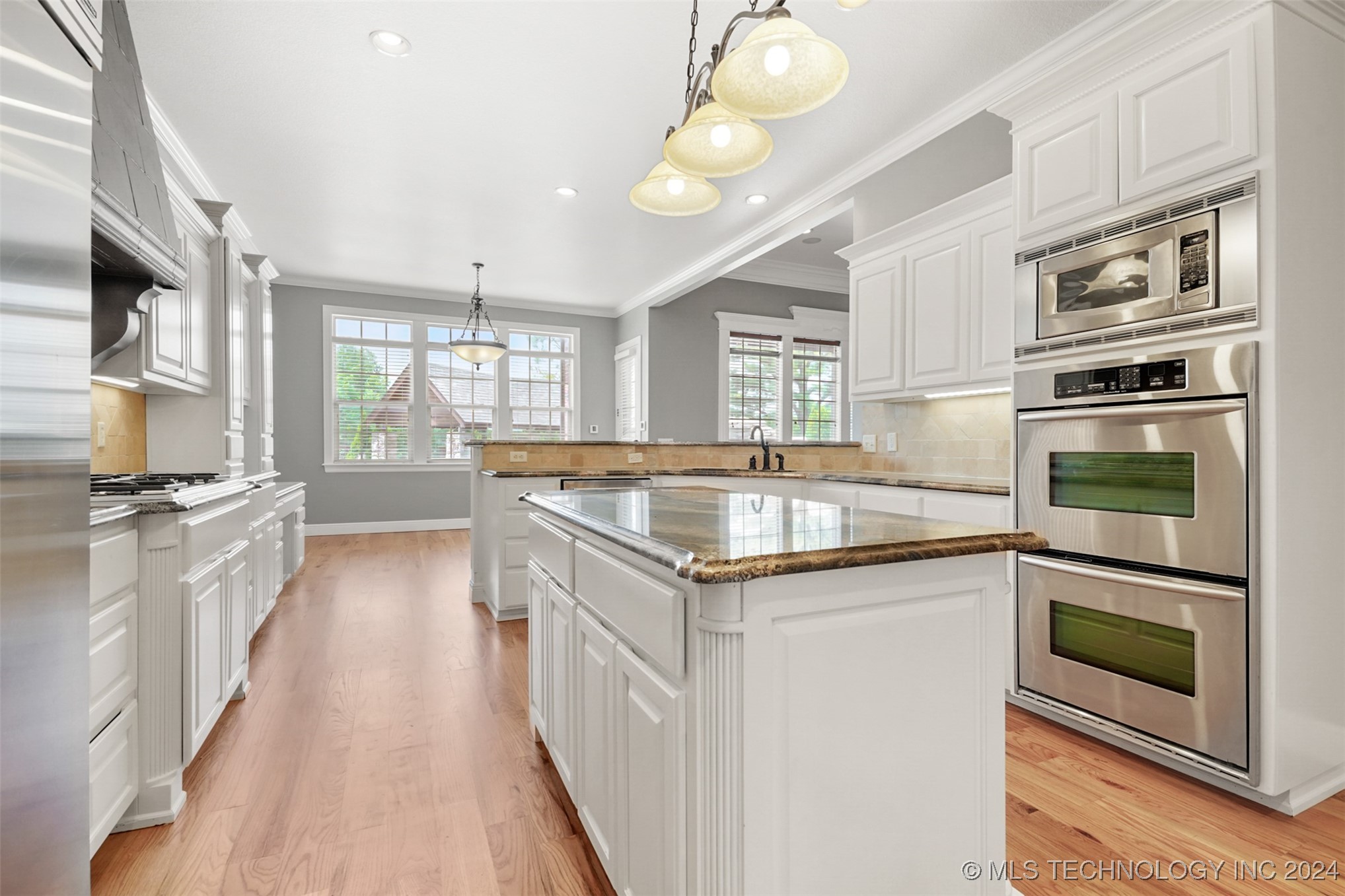 11318 S College Avenue Property Photo 18