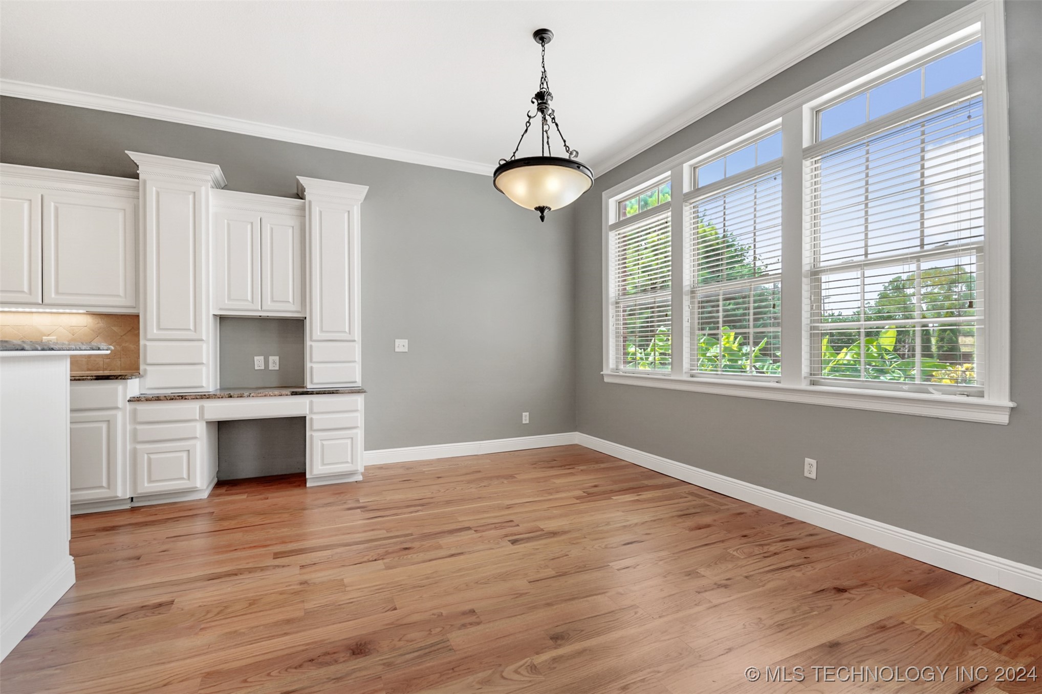 11318 S College Avenue Property Photo 20
