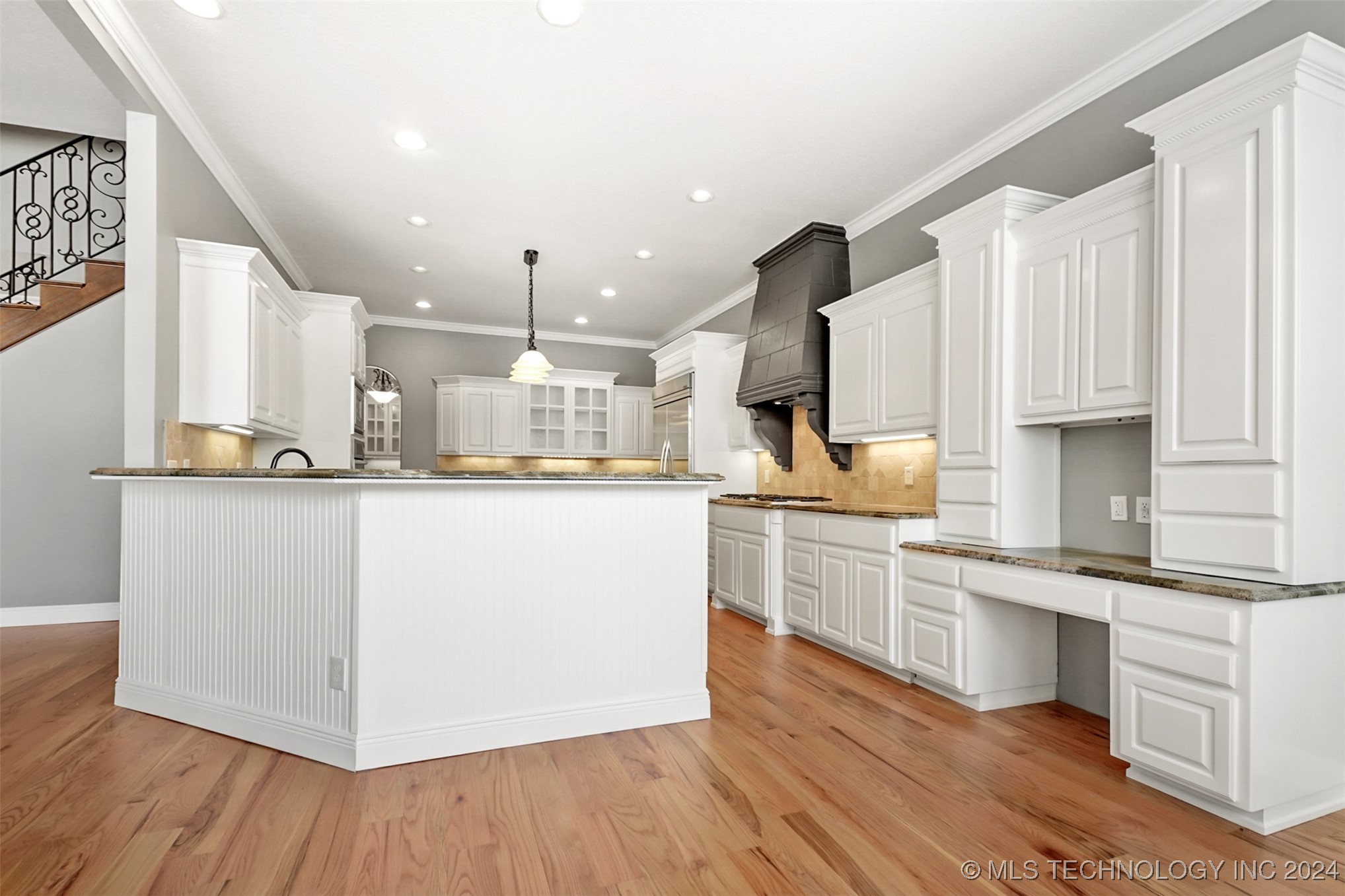11318 S College Avenue Property Photo 21
