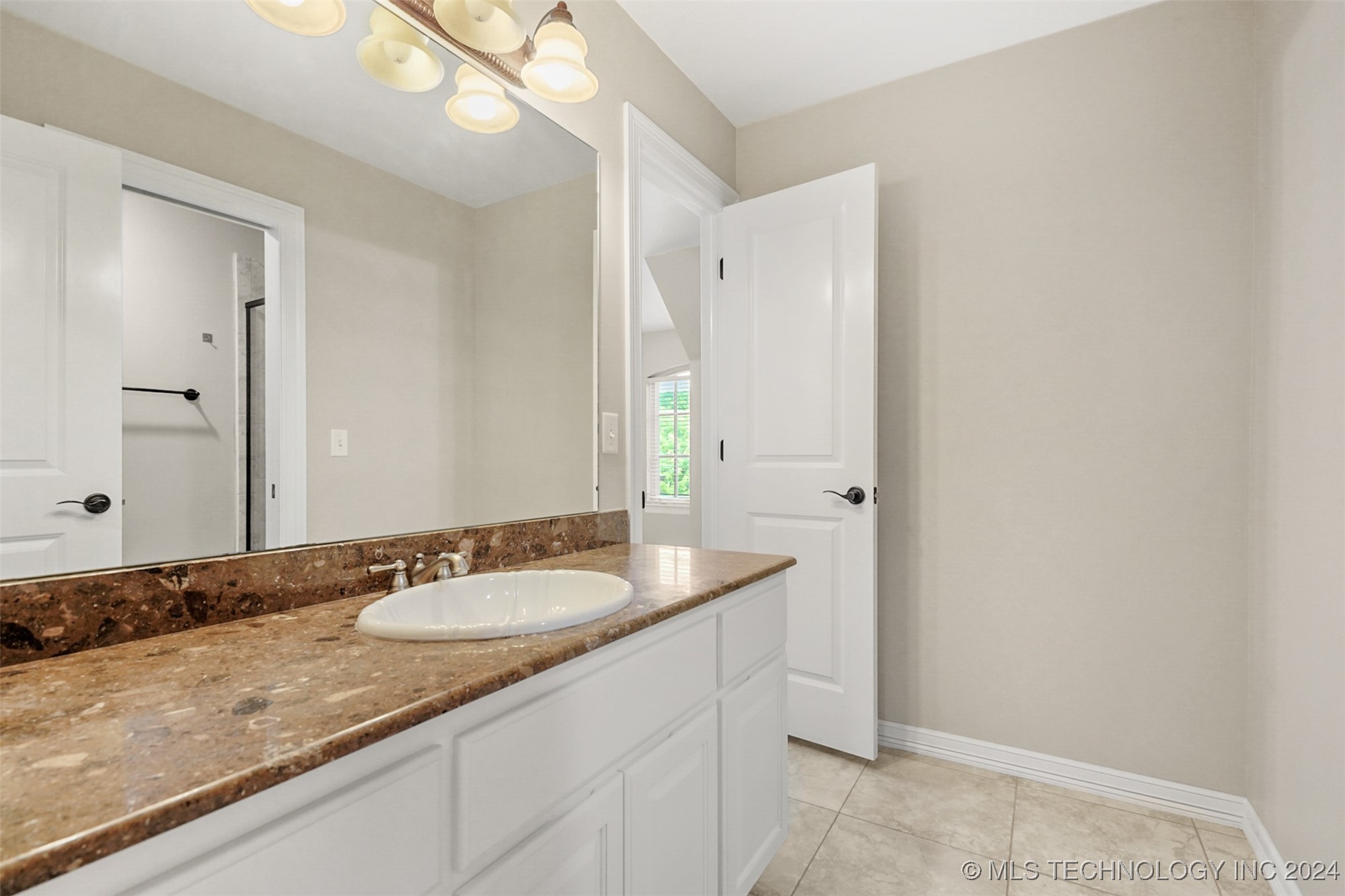 11318 S College Avenue Property Photo 41