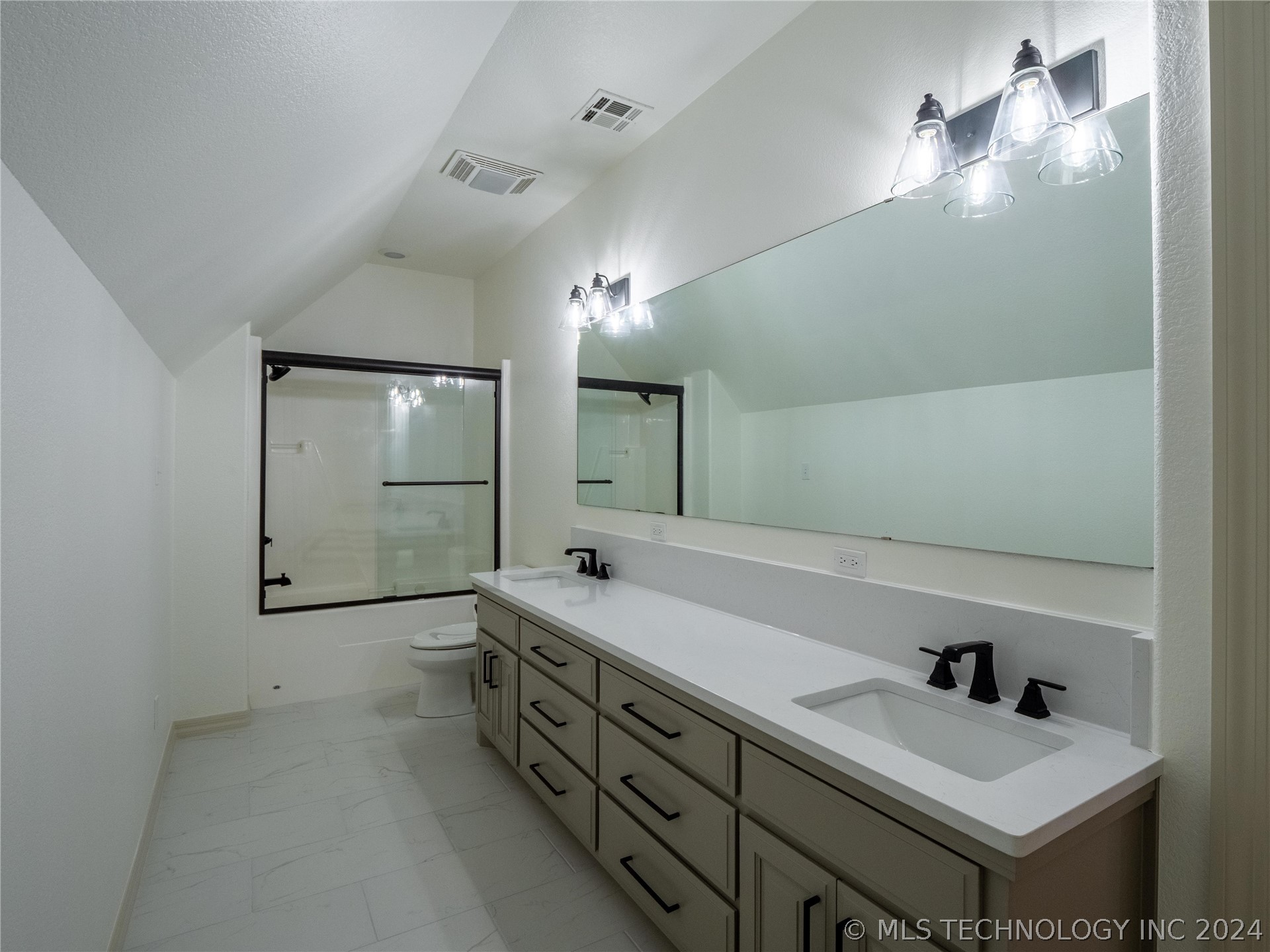 5 Karen Property Photo 44