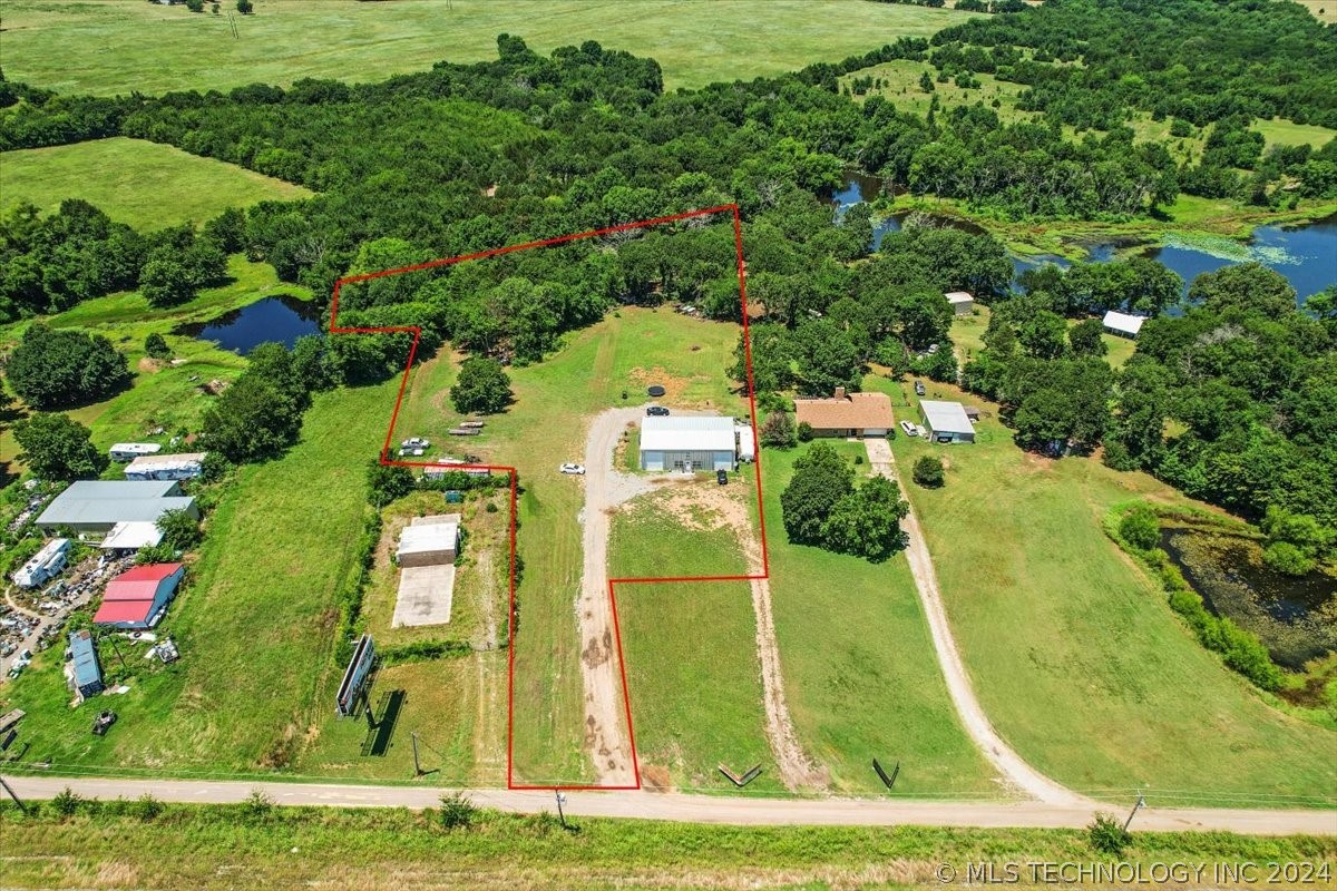 106 Ruby Lane Property Photo 4