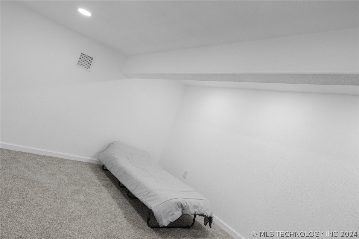 106 Ruby Lane Property Photo 28