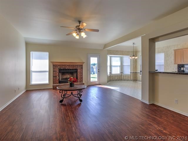 1524 S Narcissus Place Property Photo 4
