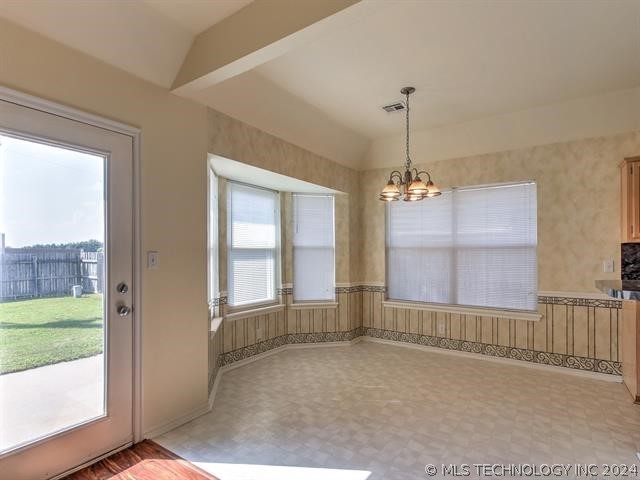 1524 S Narcissus Place Property Photo 6
