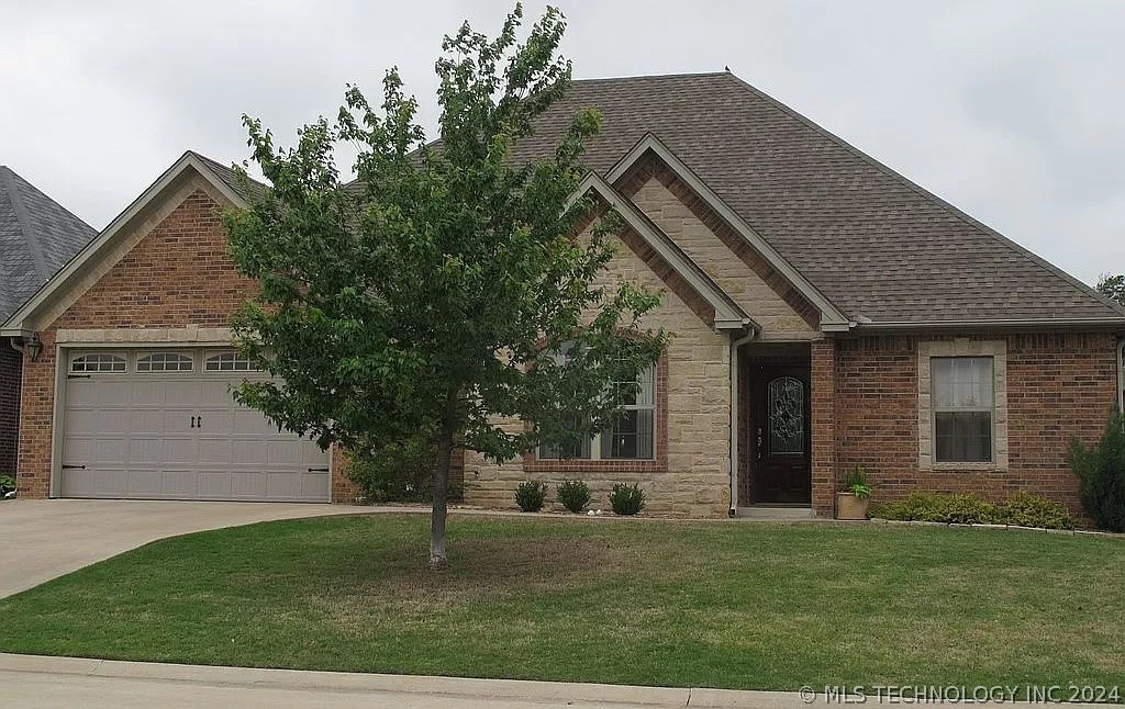 831 Sunset Court Property Photo 1