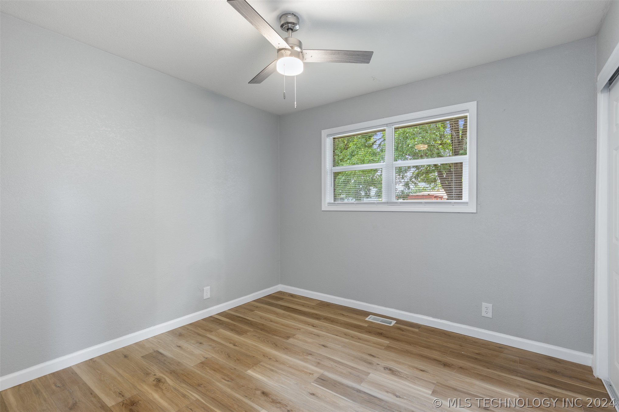 3859 S 88th East Avenue Property Photo 13