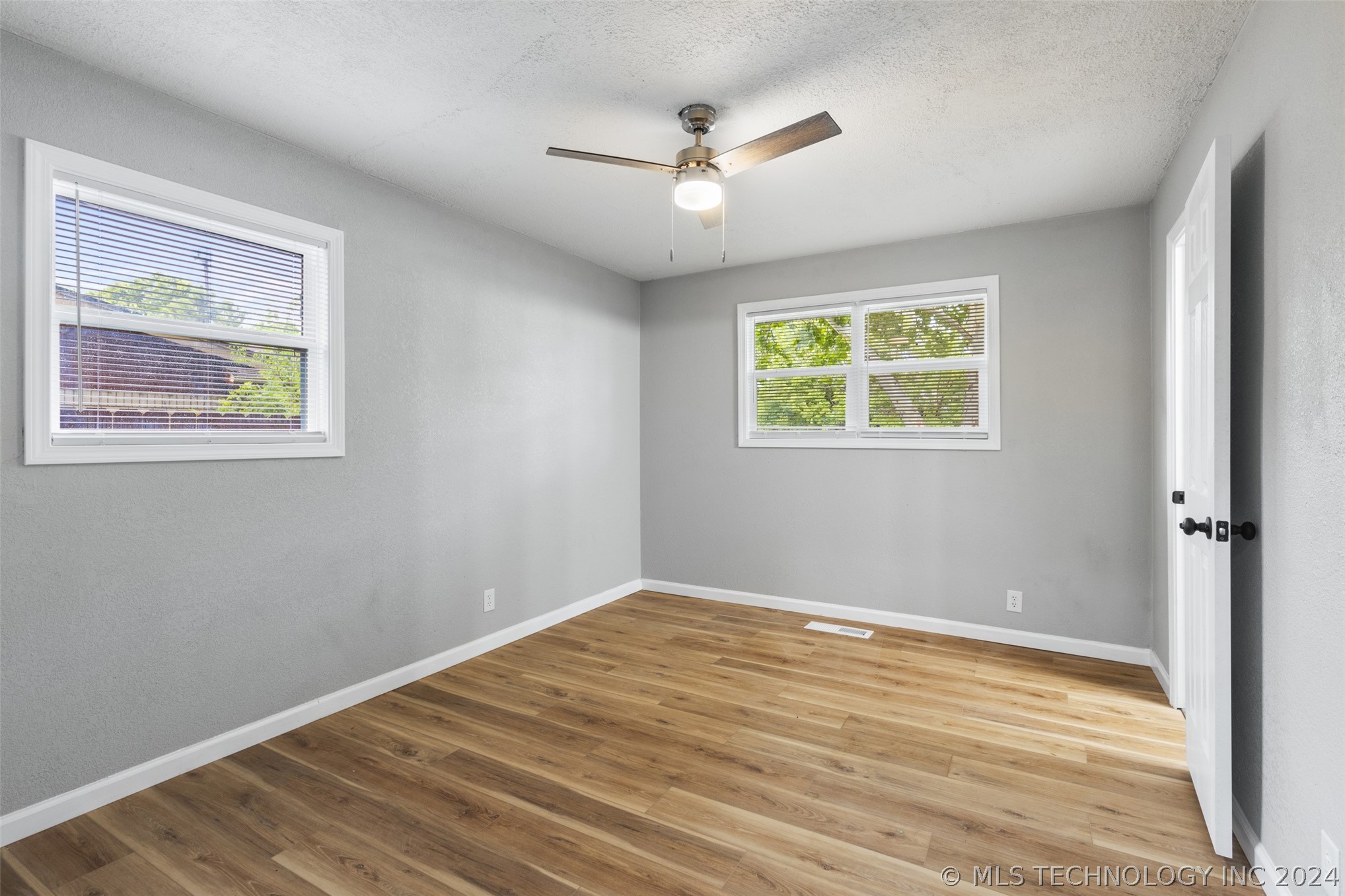 3859 S 88th East Avenue Property Photo 16