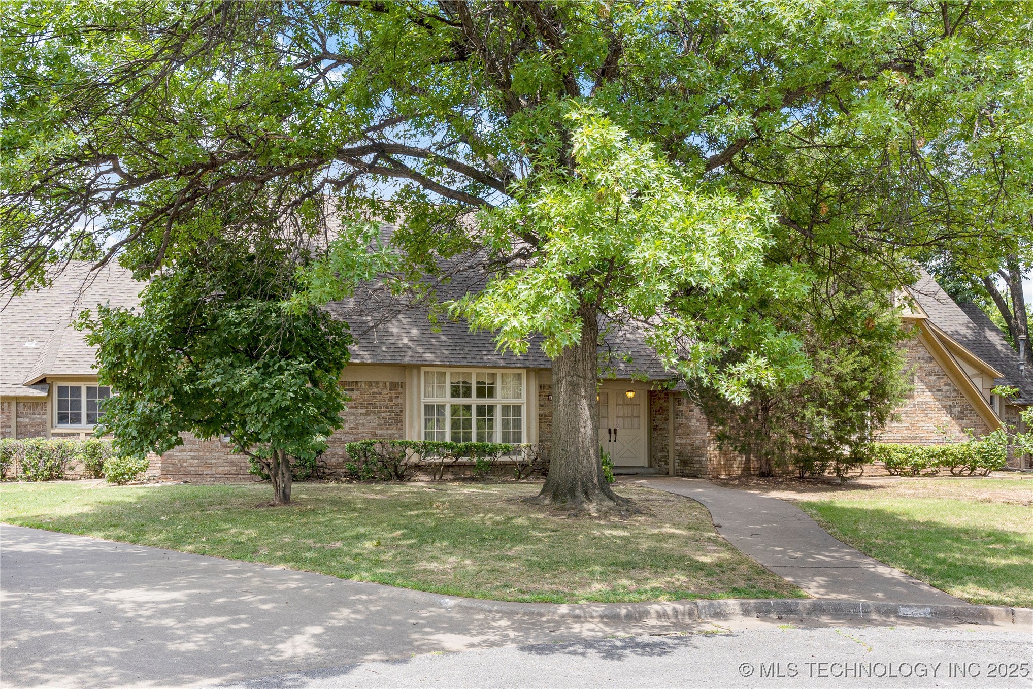 4717 S Atlanta Place Property Photo 1