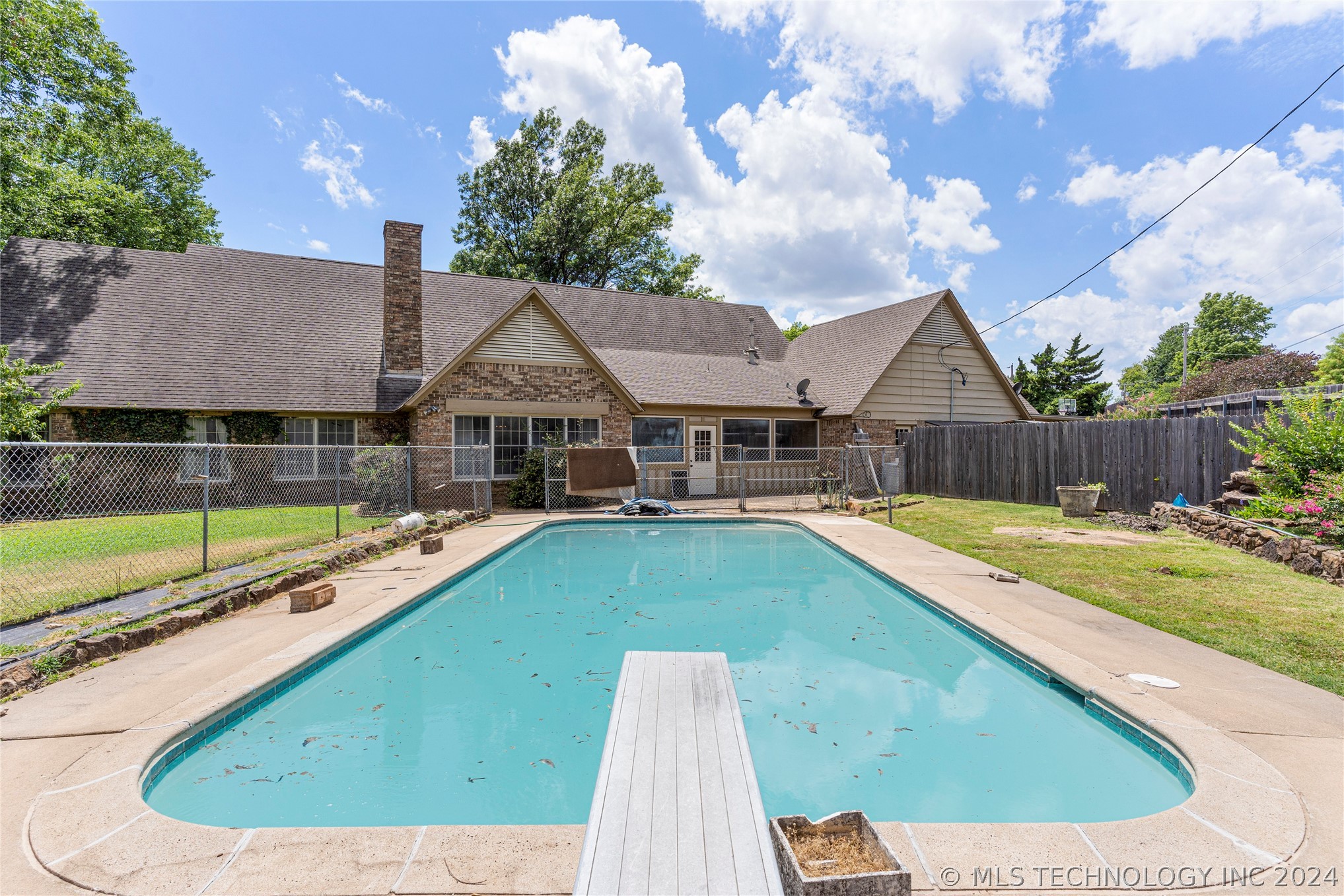 4717 S Atlanta Place Property Photo 32