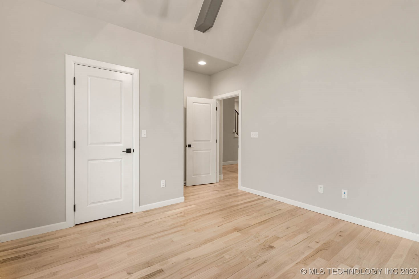 14257 S Delaware Place S Property Photo 6