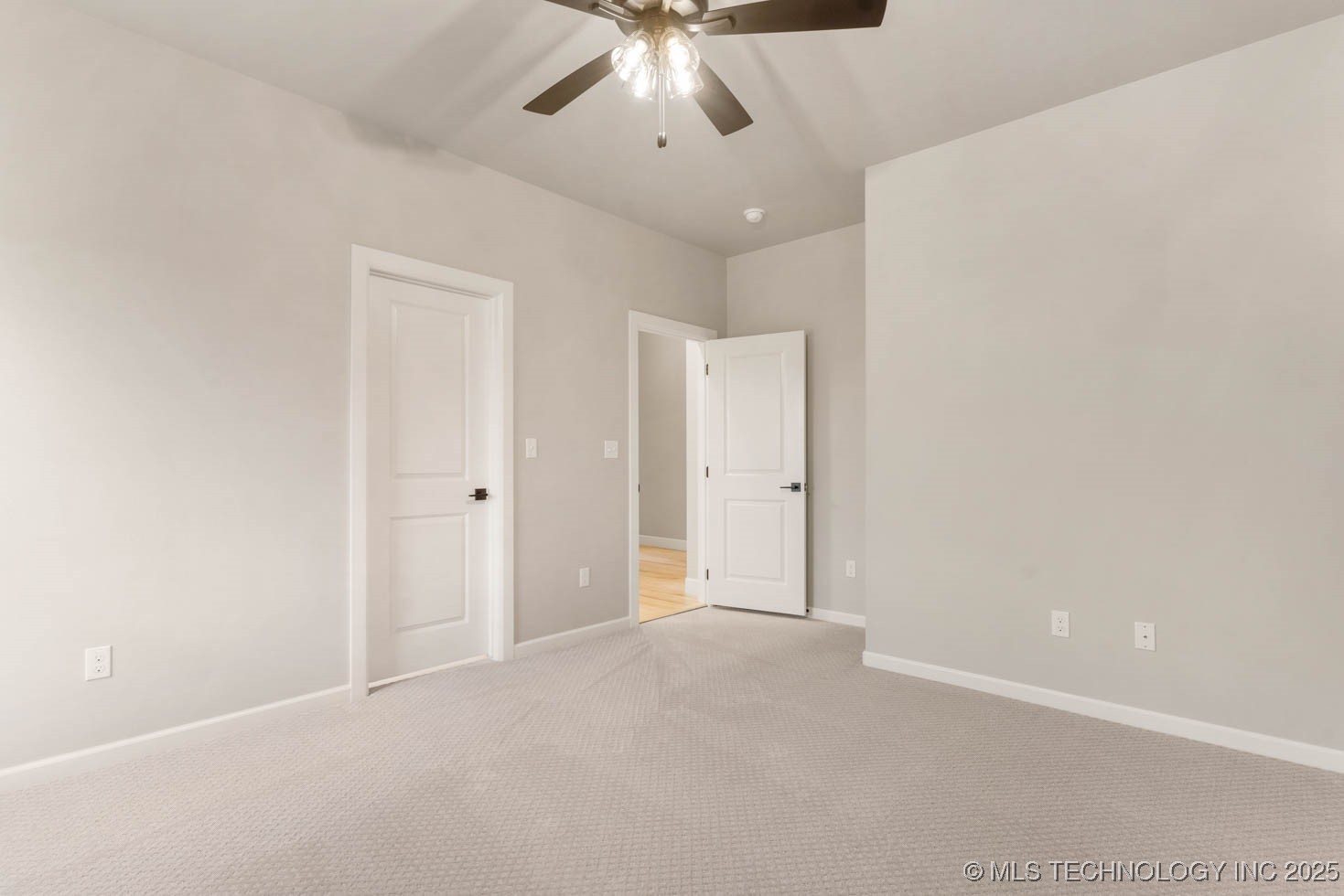 14257 S Delaware Place S Property Photo 10