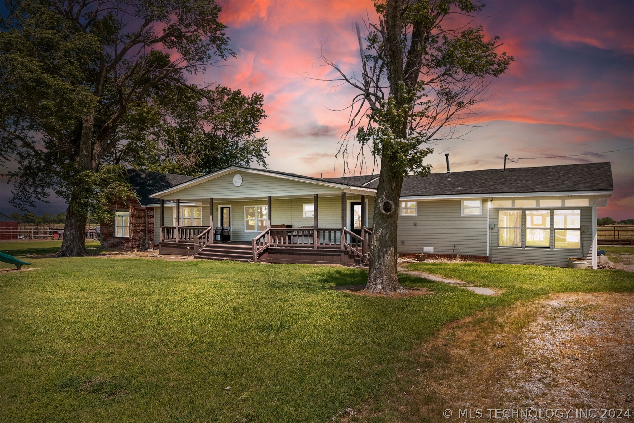 26315 E 680 Road Property Photo 2