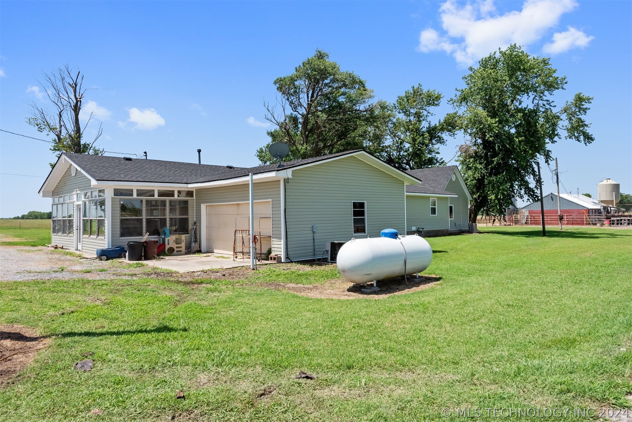 26315 E 680 Road Property Photo 25