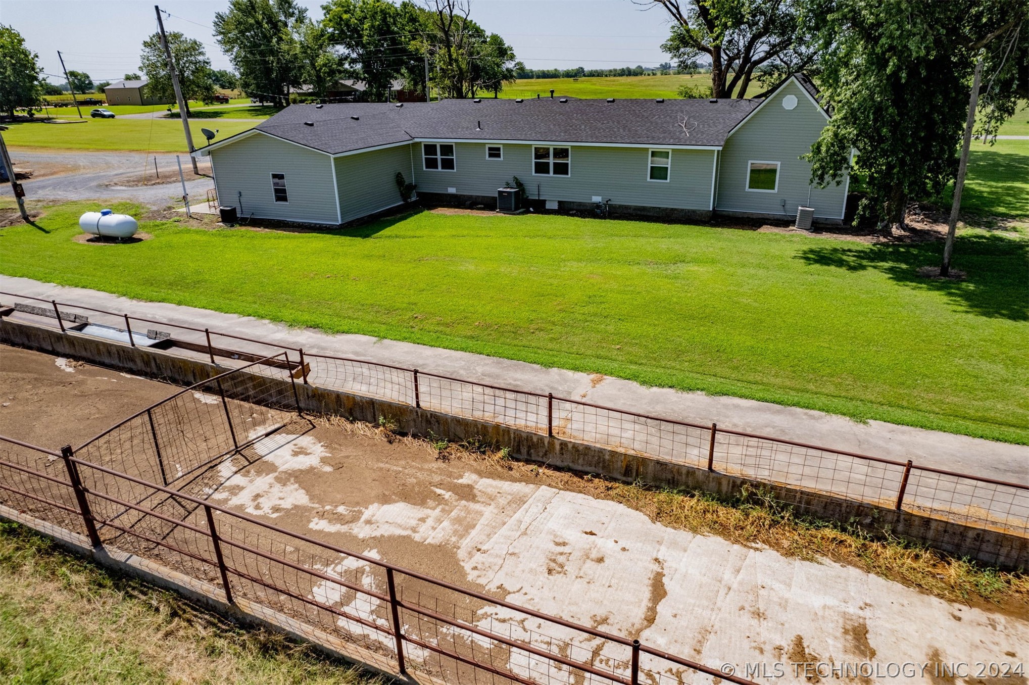 26315 E 680 Road Property Photo 28