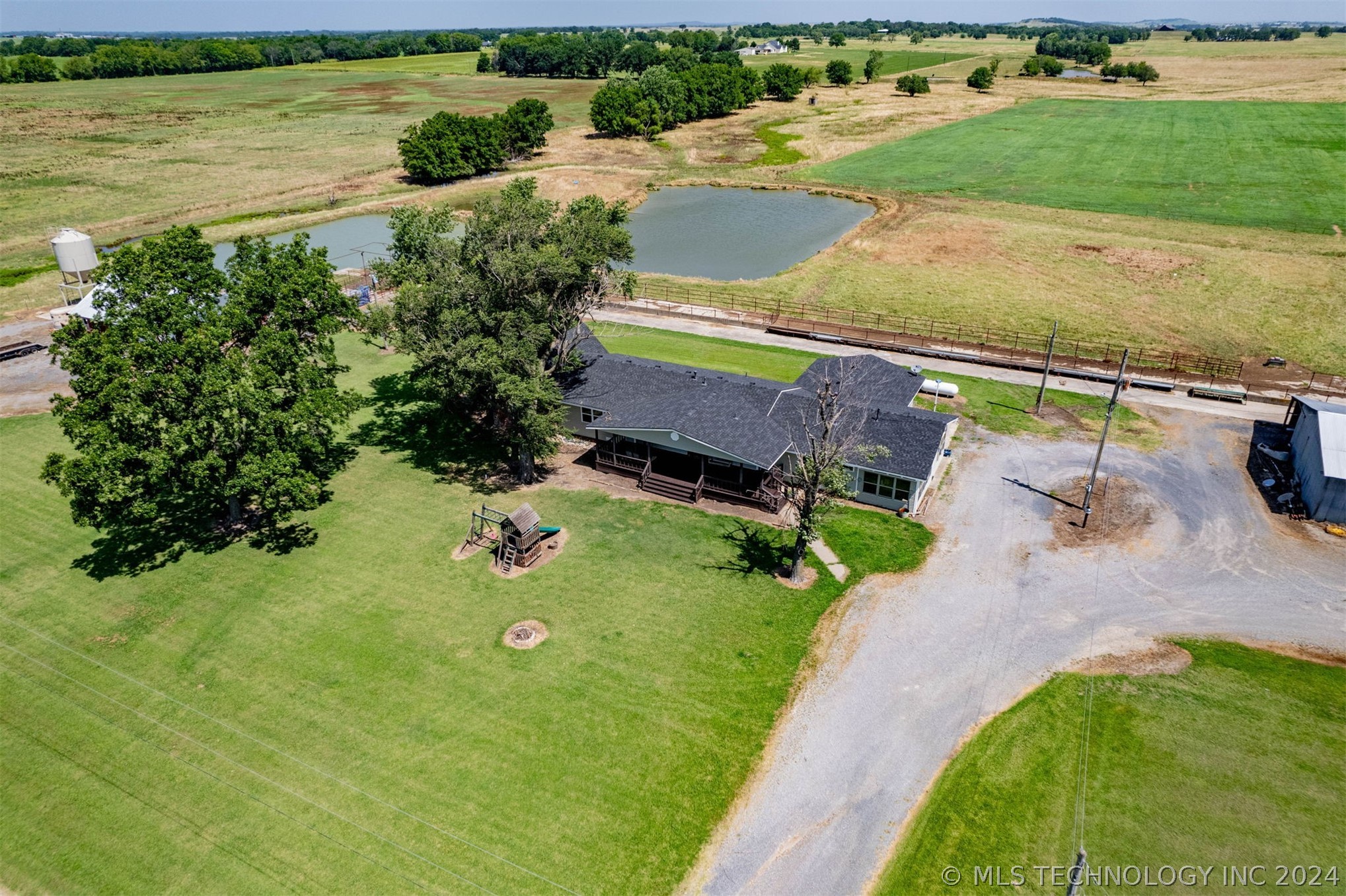 26315 E 680 Road Property Photo 37