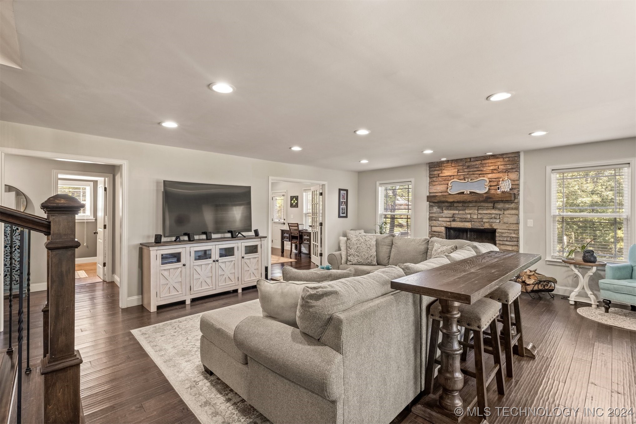 807 Bayshore Drive Property Photo 9