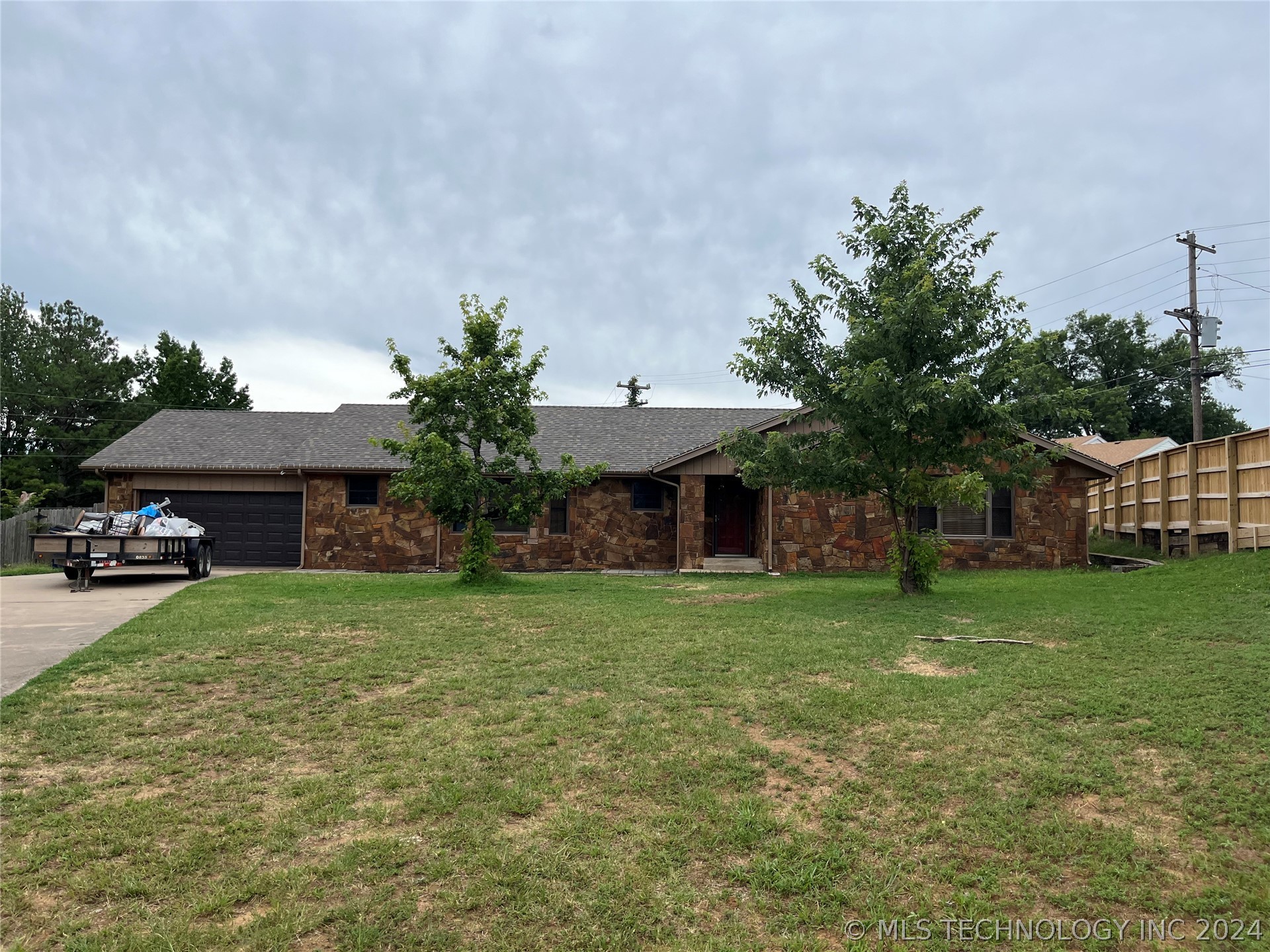601 Dogwood Court Property Photo 1