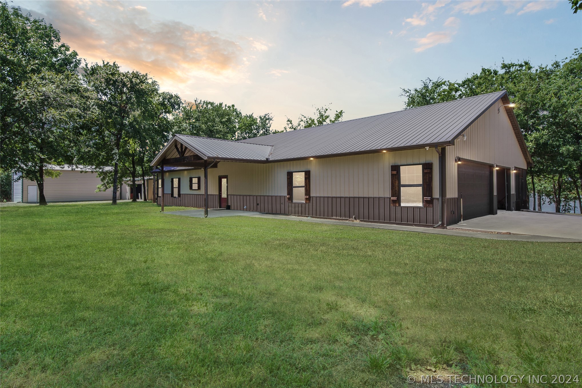 1272 Lodge View Road Property Photo