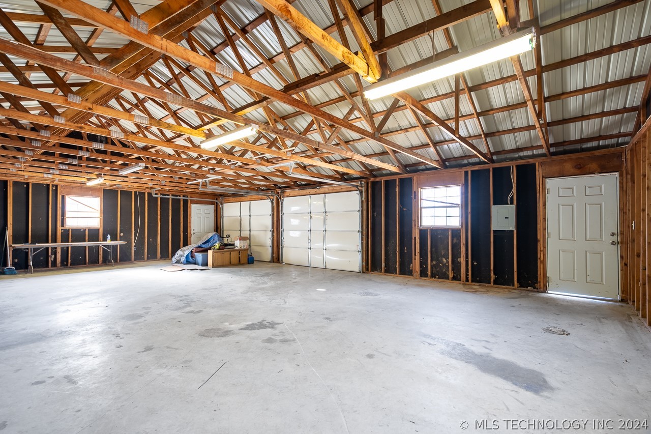 7270 E 454 Road Property Photo 38