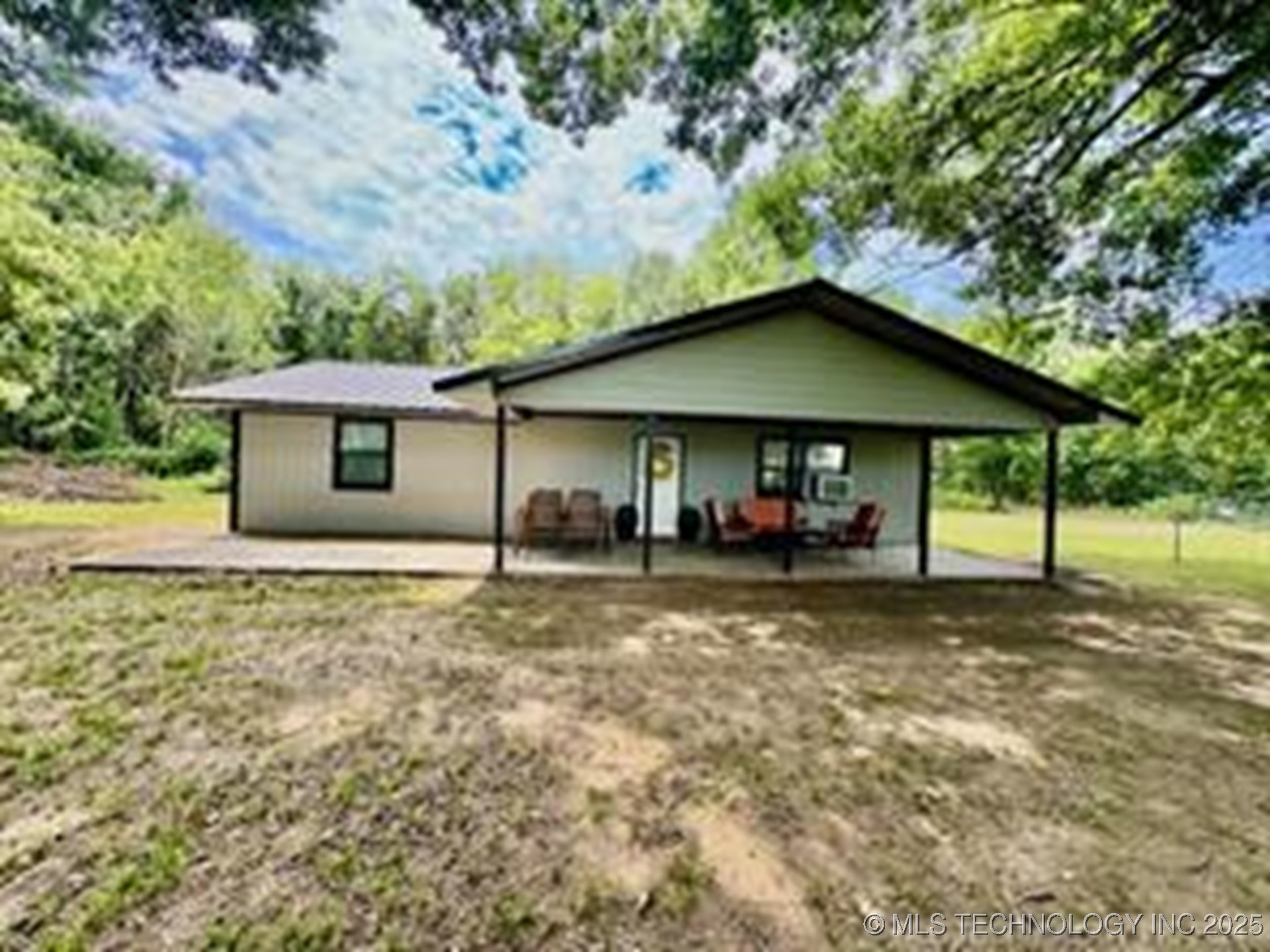410948 E 1180 Road Property Photo 1