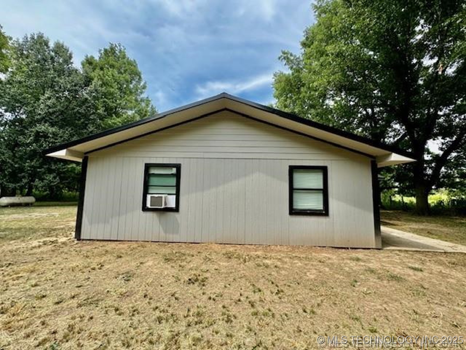 410948 E 1180 Road Property Photo 41