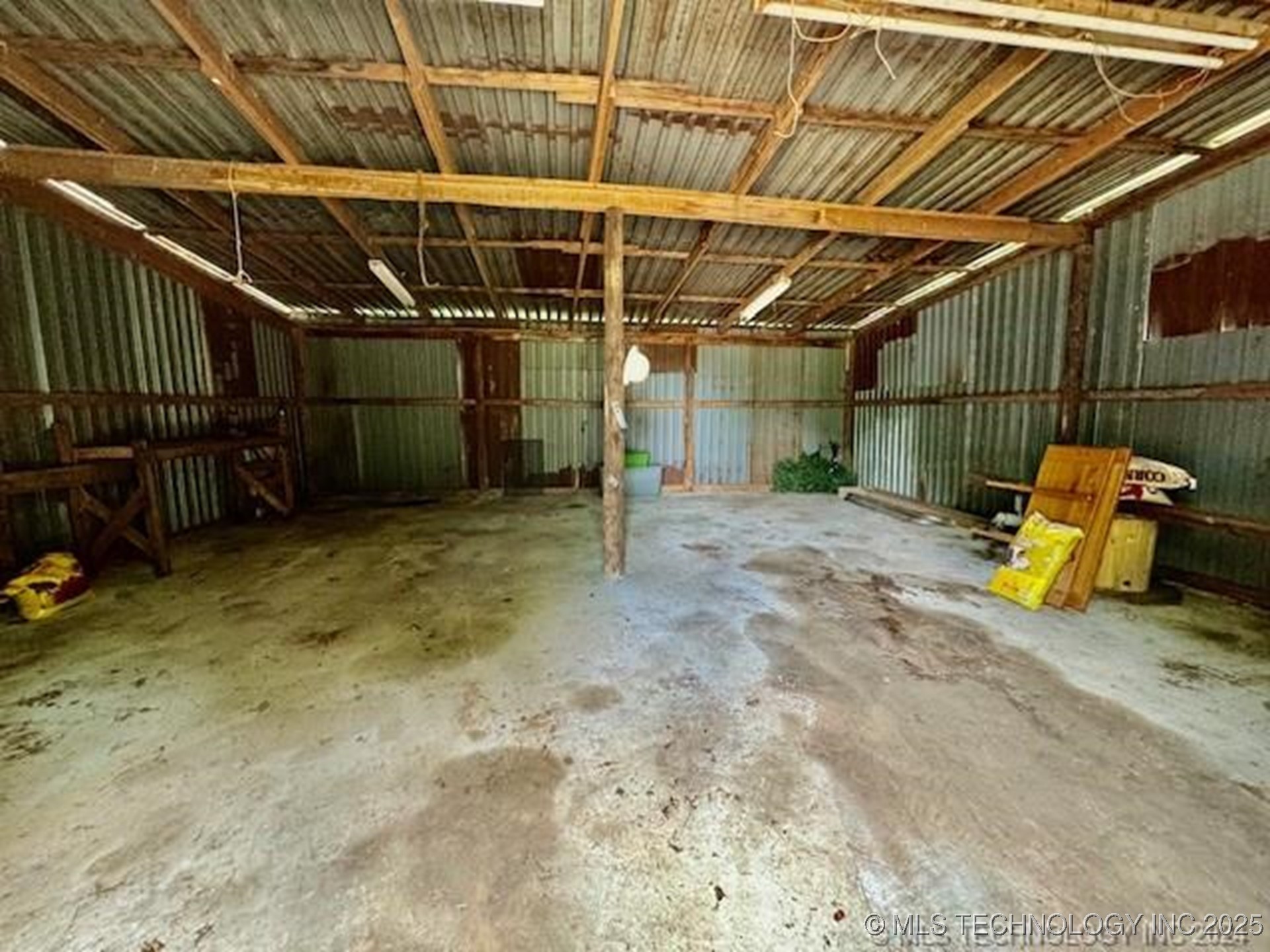 410948 E 1180 Road Property Photo 46