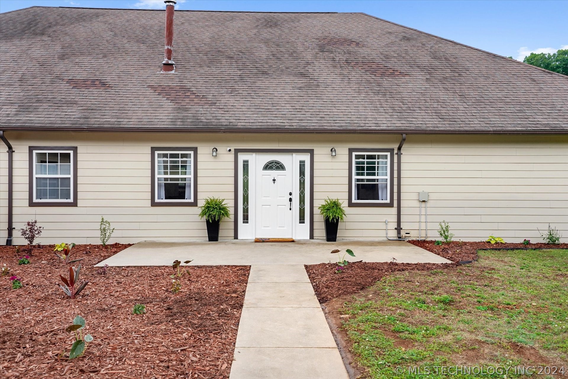 26096 S 600 Road Property Photo 4