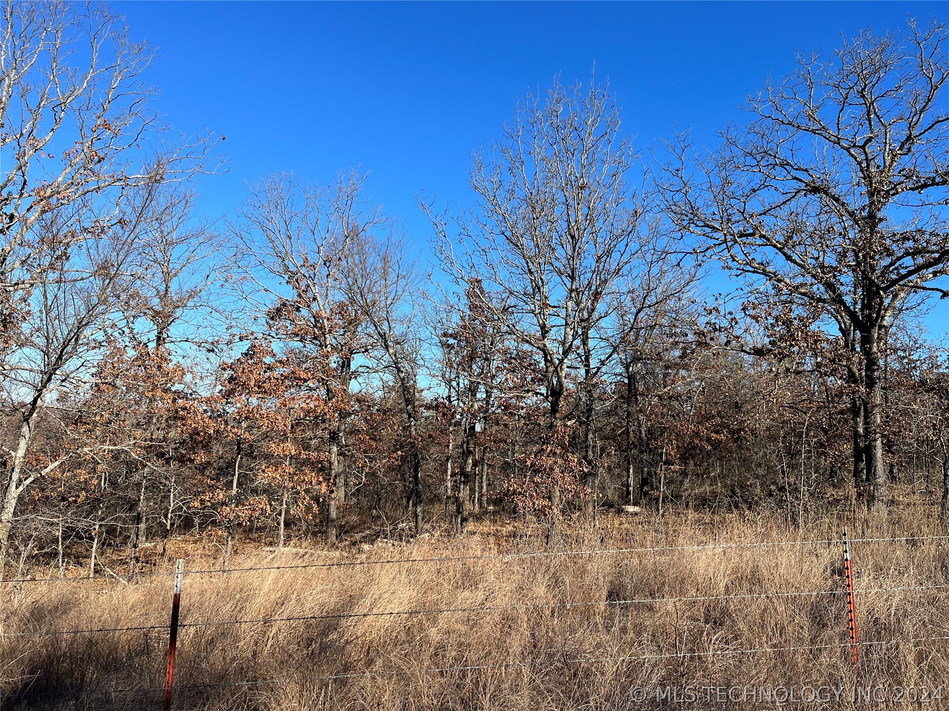 000 E Blue Creek Road Property Photo 2