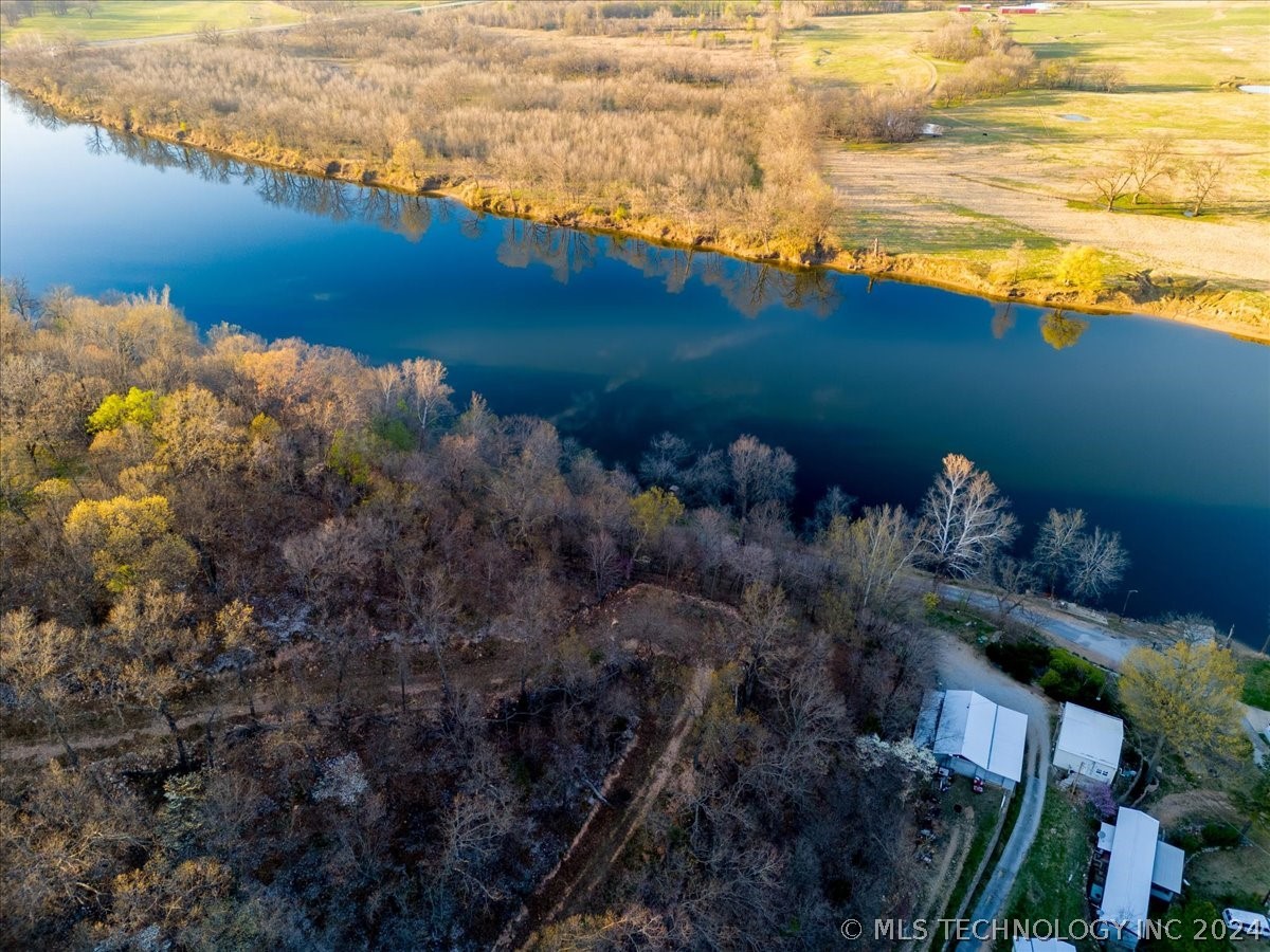 9207 N 447 Road Property Photo 6