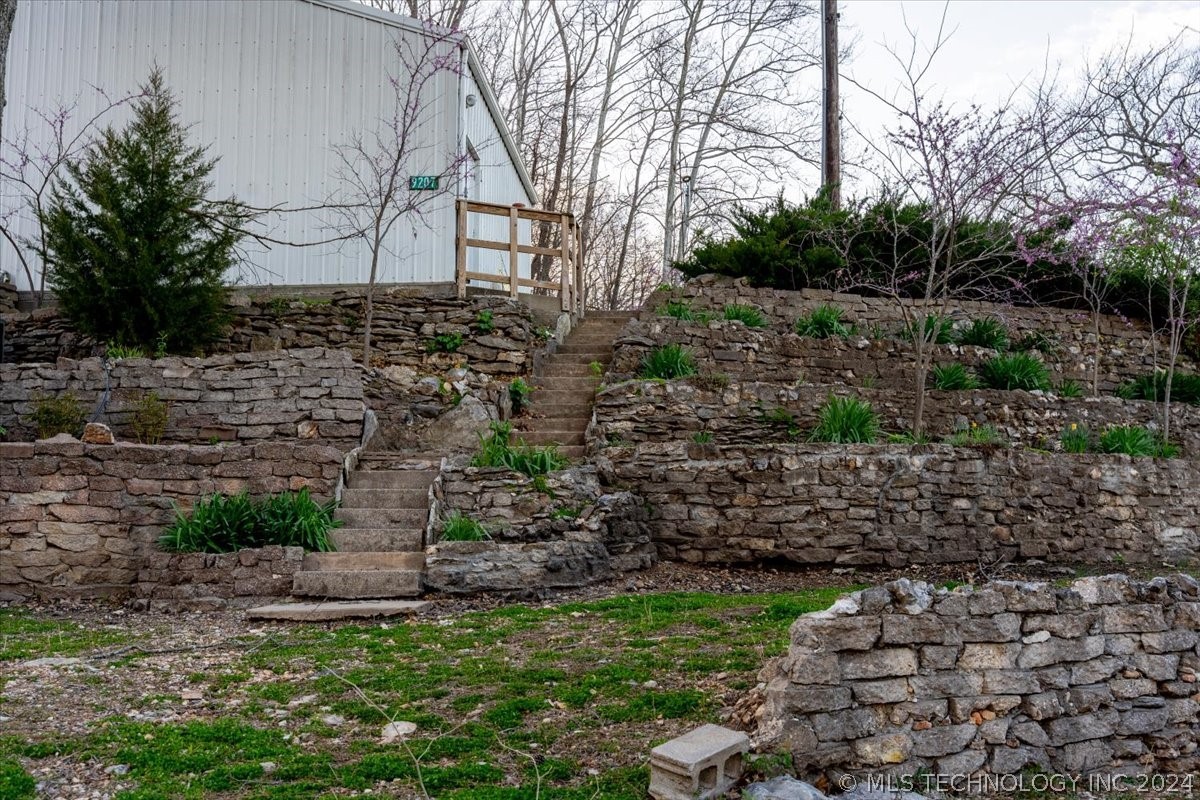 9207 N 447 Road Property Photo 11