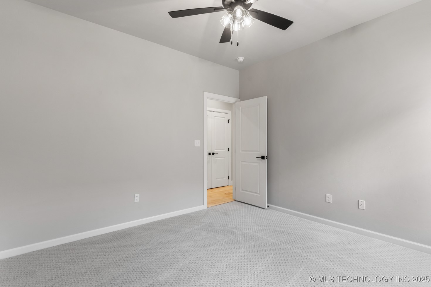 794 E 148th Place S Property Photo 6