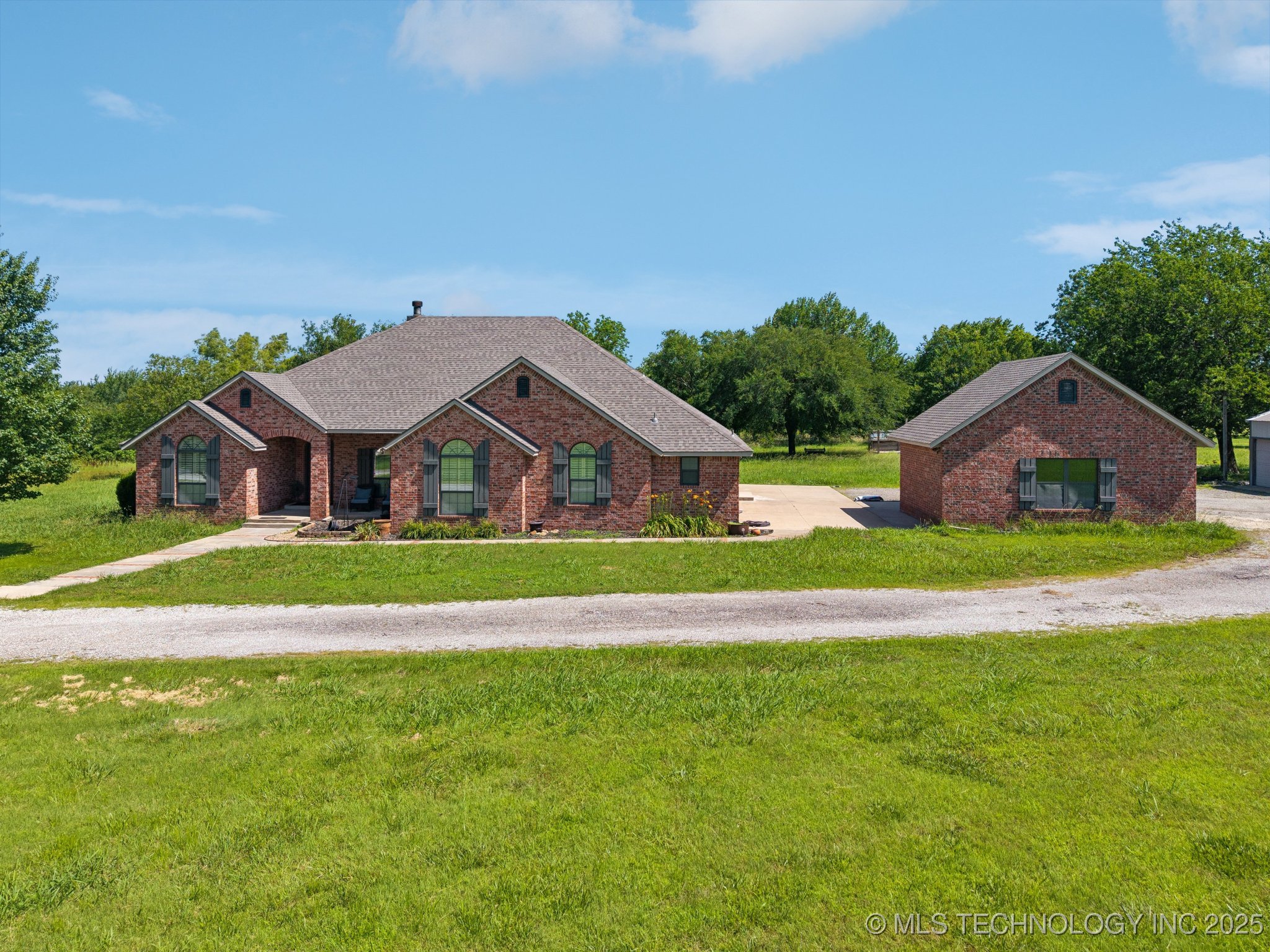 8213 9th Street Property Photo 1