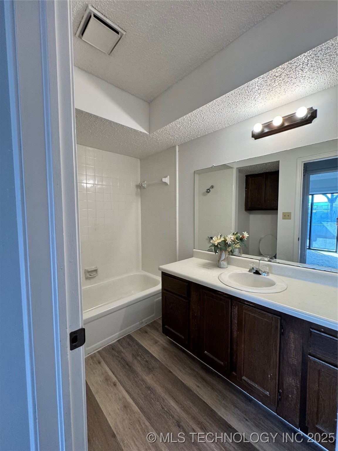 9031 S Delaware Avenue 703 Property Photo 8