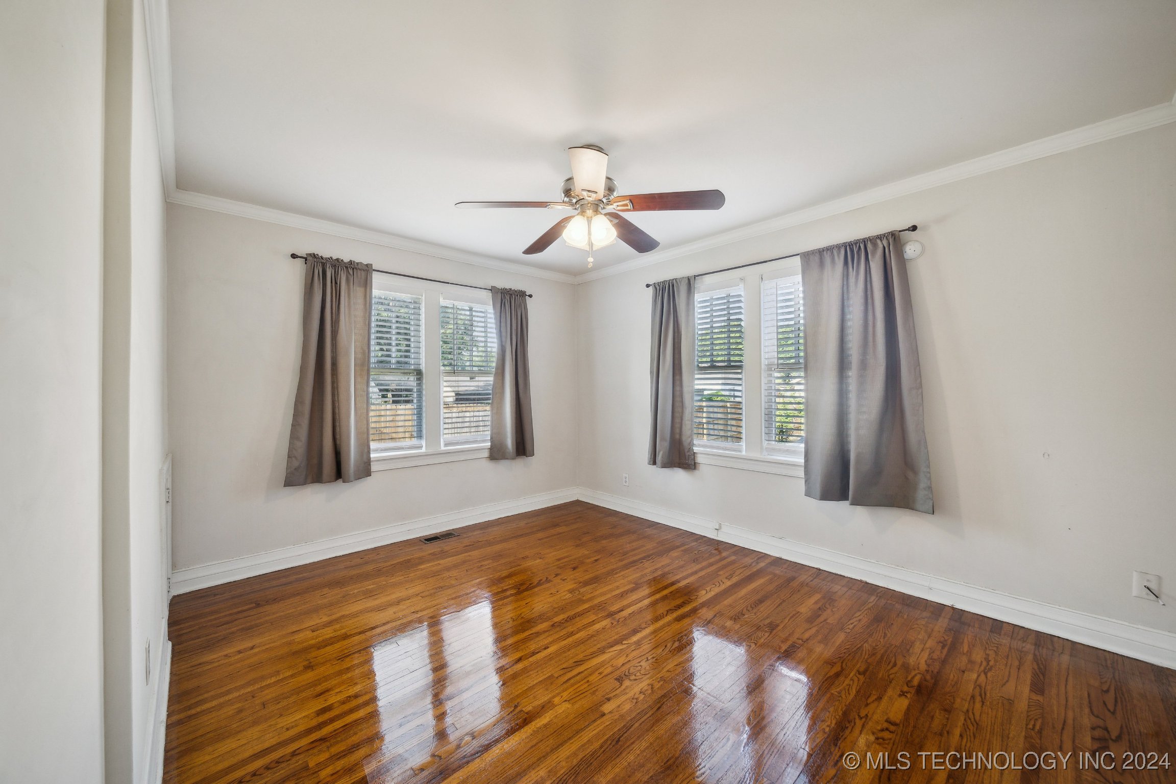 1232 S Atlanta Place Property Photo 13