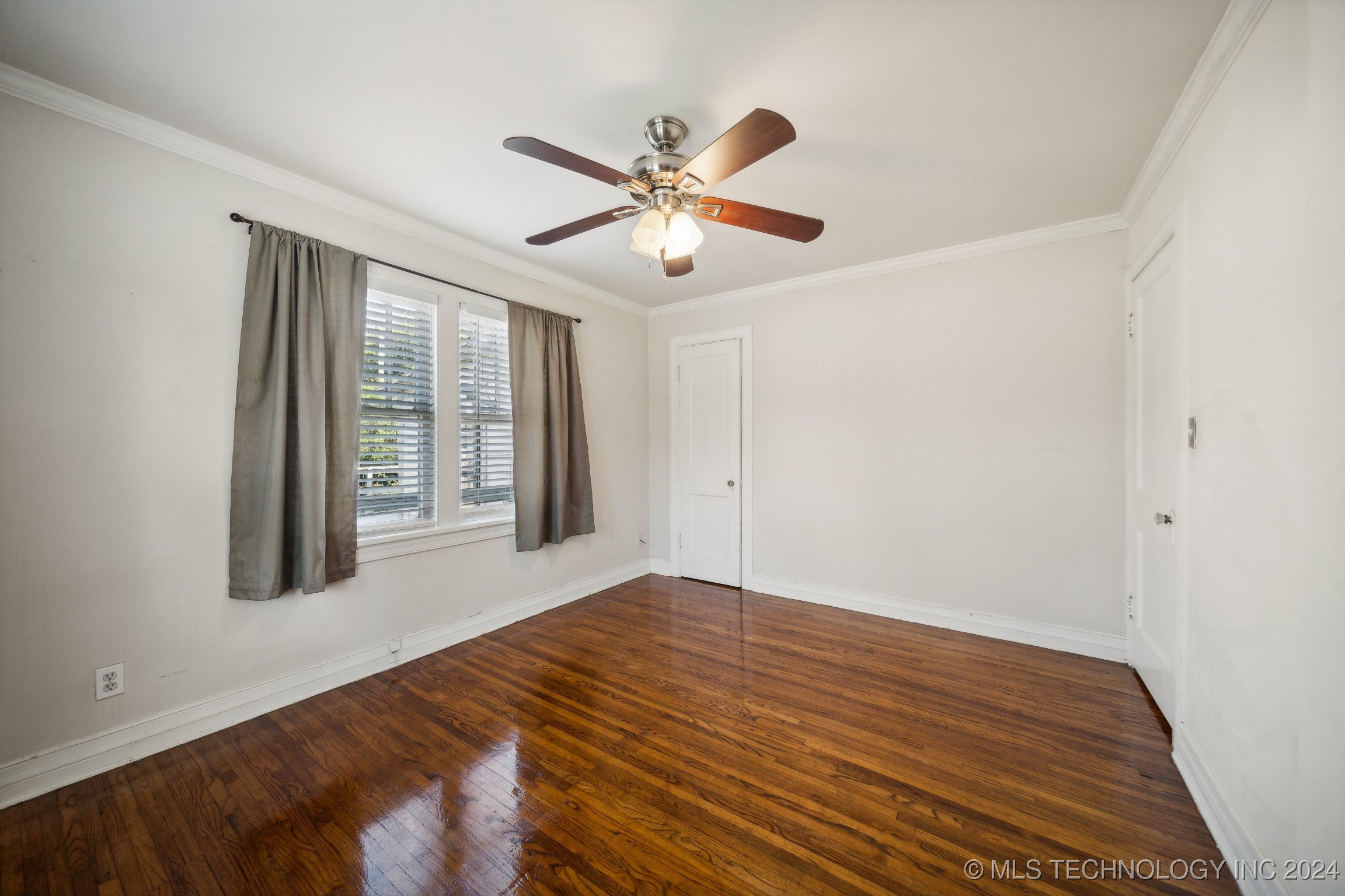 1232 S Atlanta Place Property Photo 14