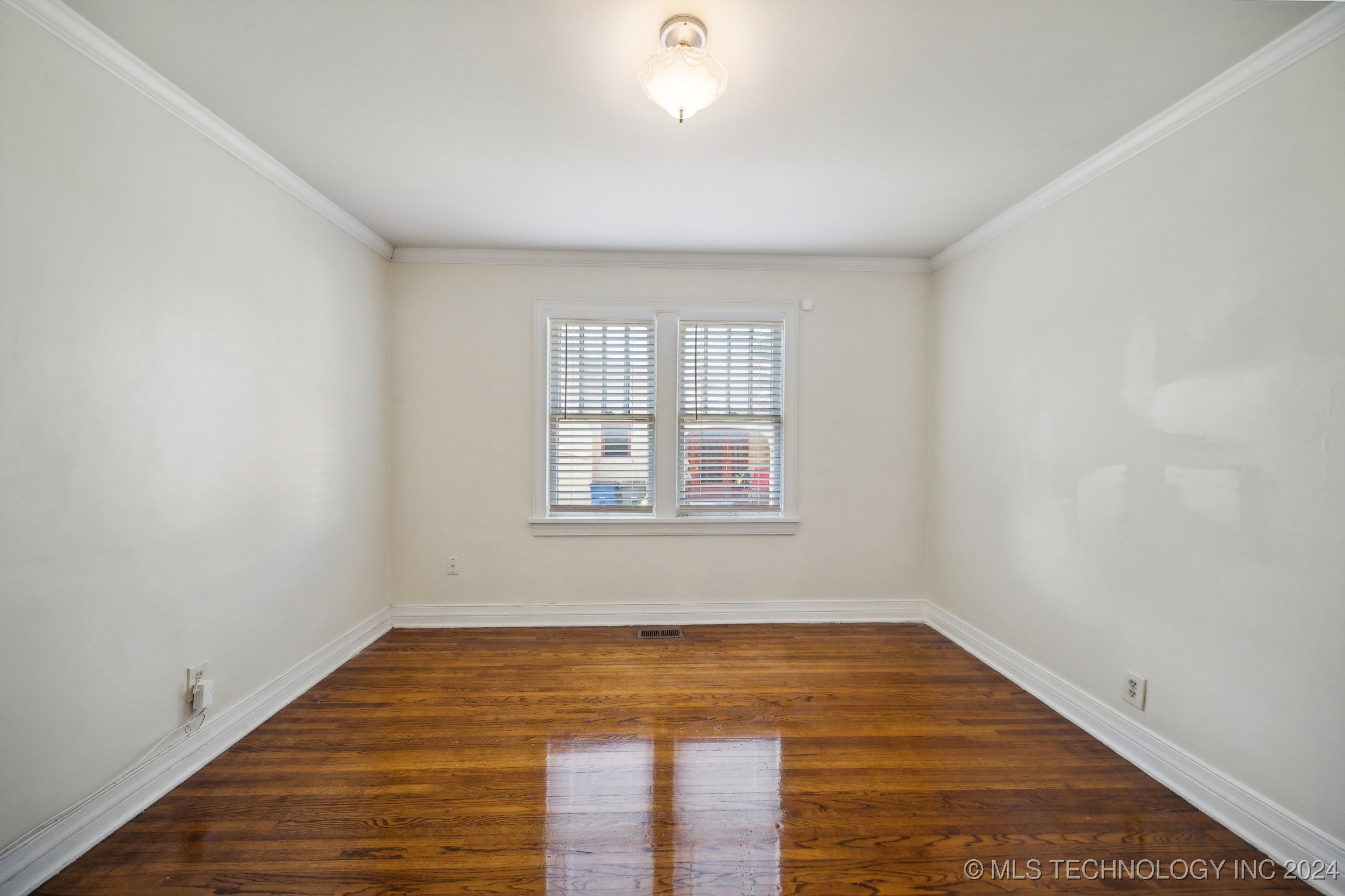 1232 S Atlanta Place Property Photo 15