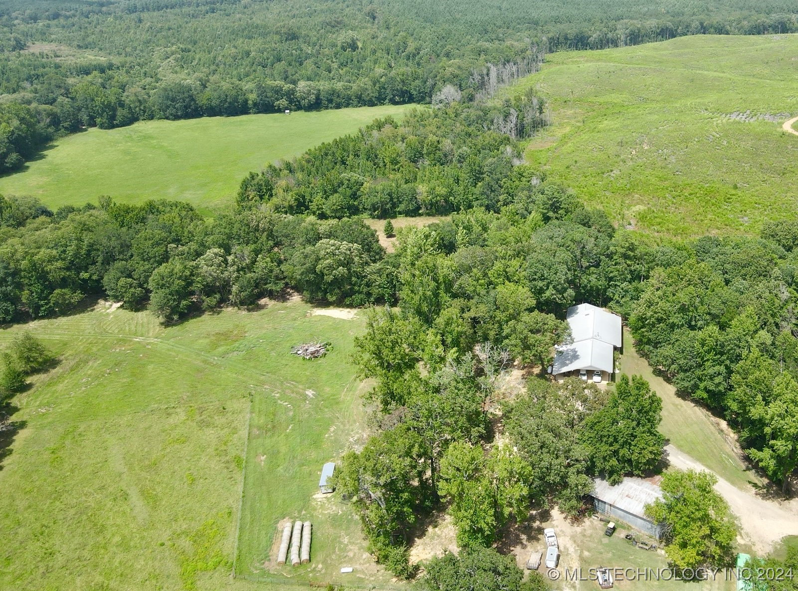 782 N 4380 Road Property Photo 1