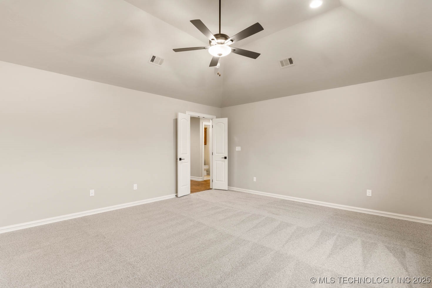 5117 E 175th Place S Property Photo 13