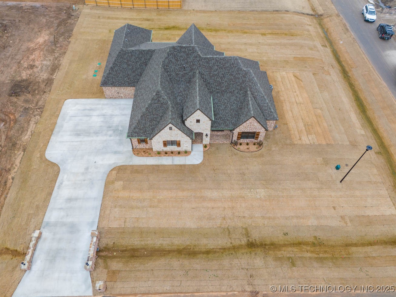 5117 E 175th Place S Property Photo 60