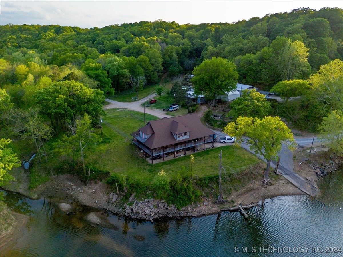 9212 N 447 Road Property Photo 4