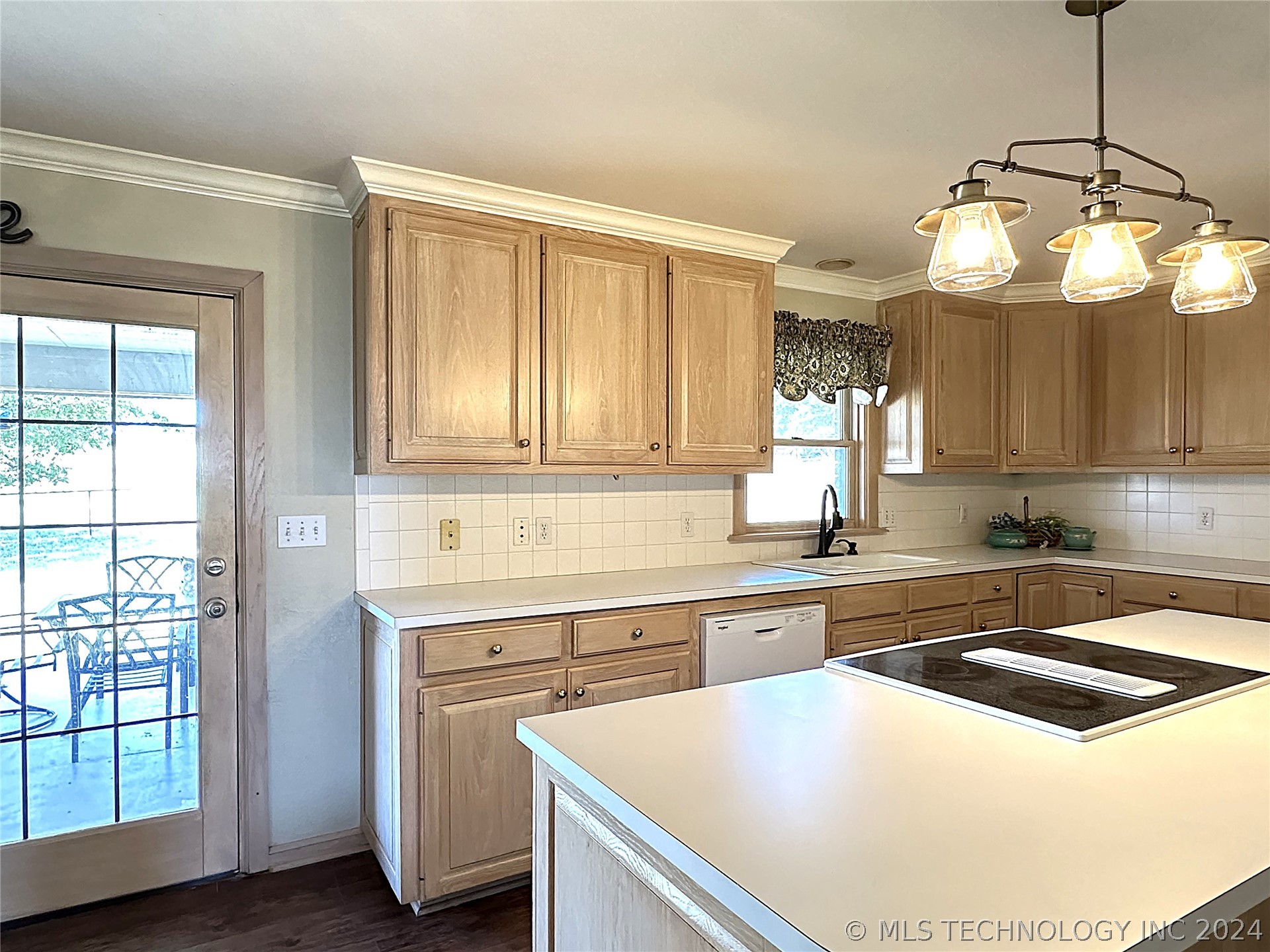 986 Cisco Road Property Photo 16
