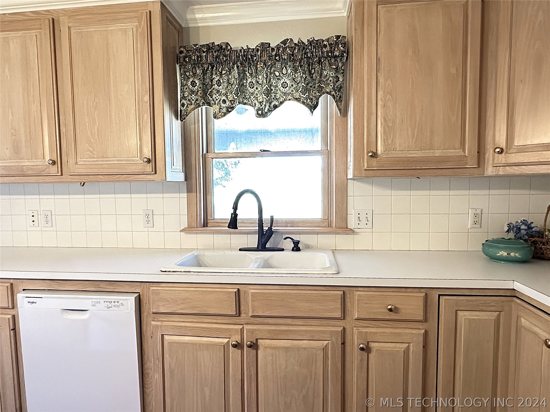 986 Cisco Road Property Photo 19