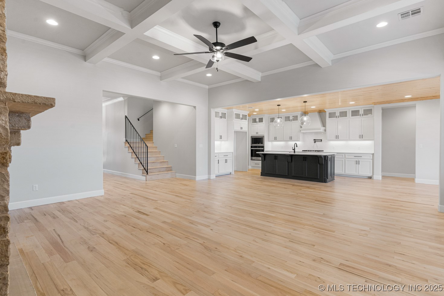 12714 S Irvington Avenue Property Photo 13