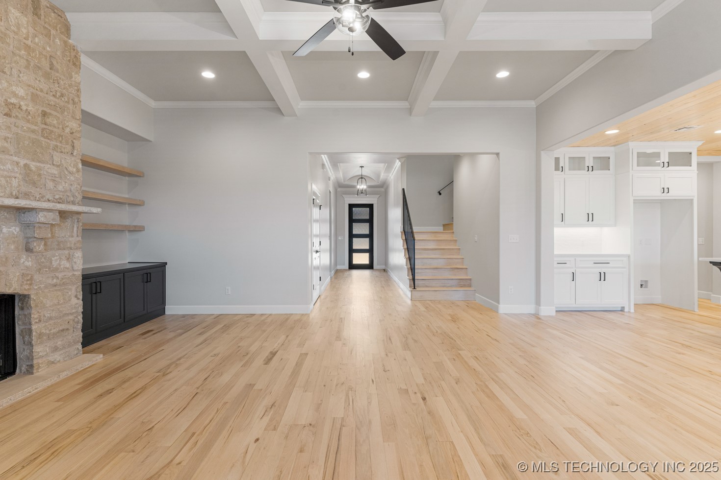 12714 S Irvington Avenue Property Photo 14