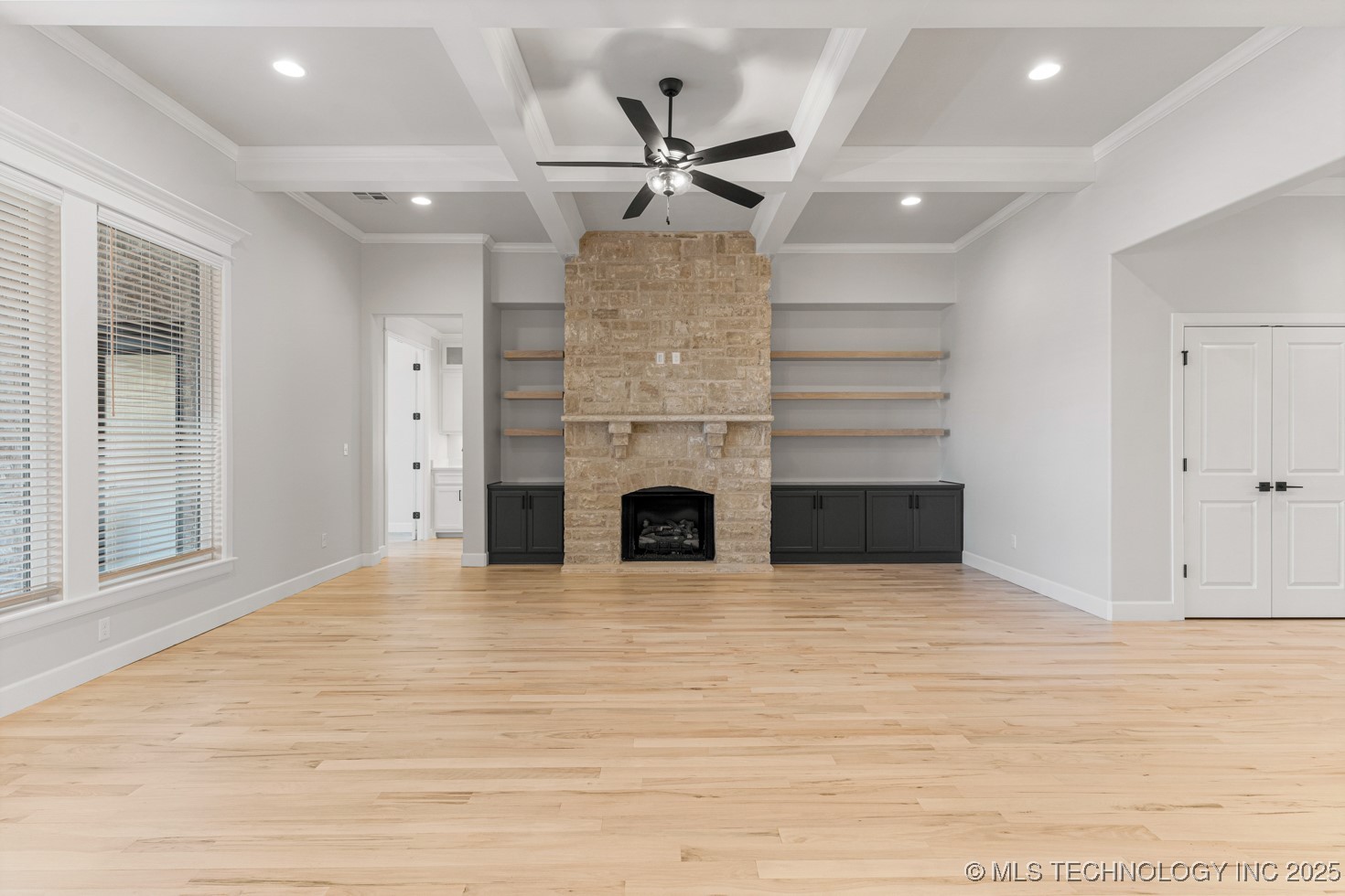 12714 S Irvington Avenue Property Photo 15