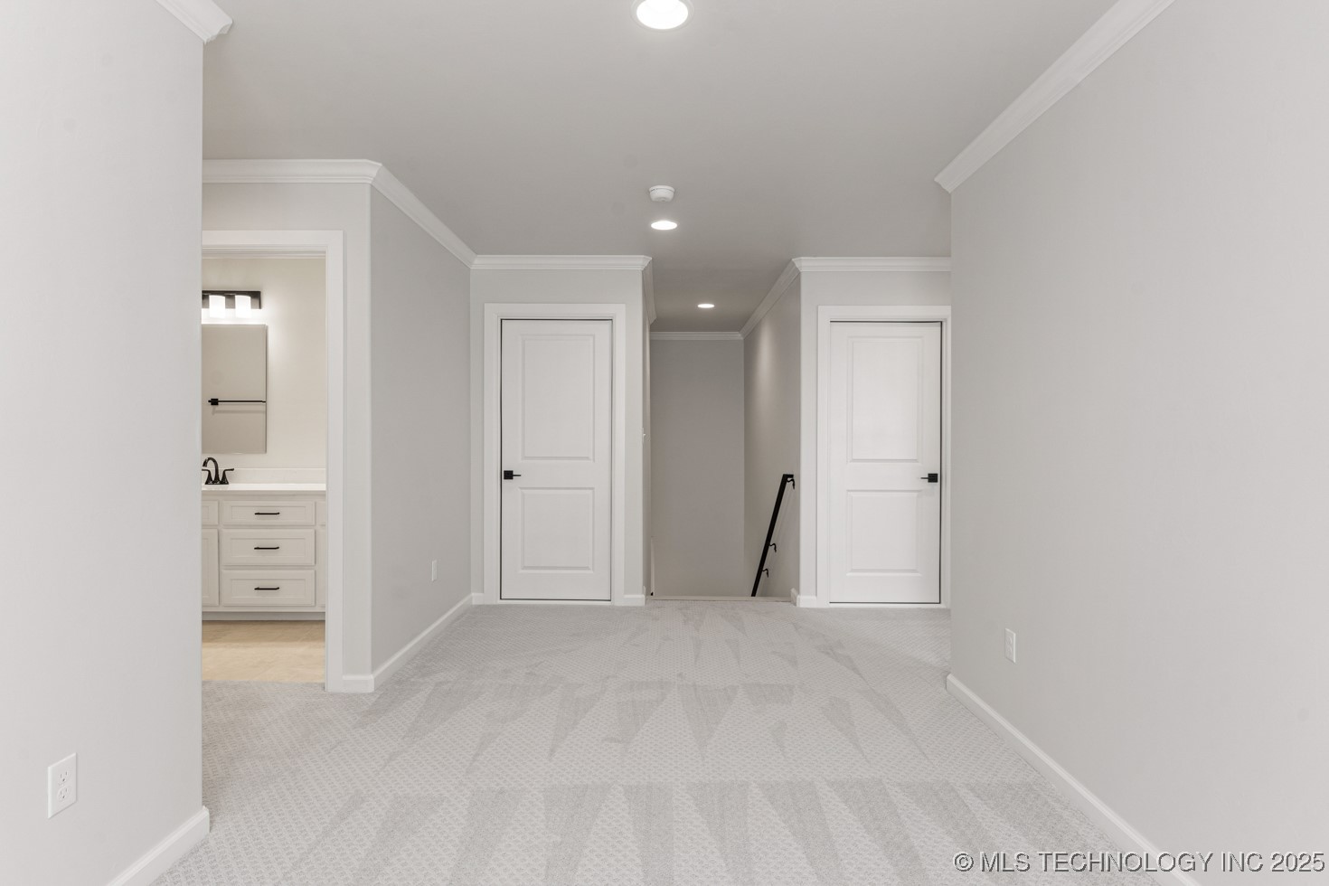 12714 S Irvington Avenue Property Photo 40